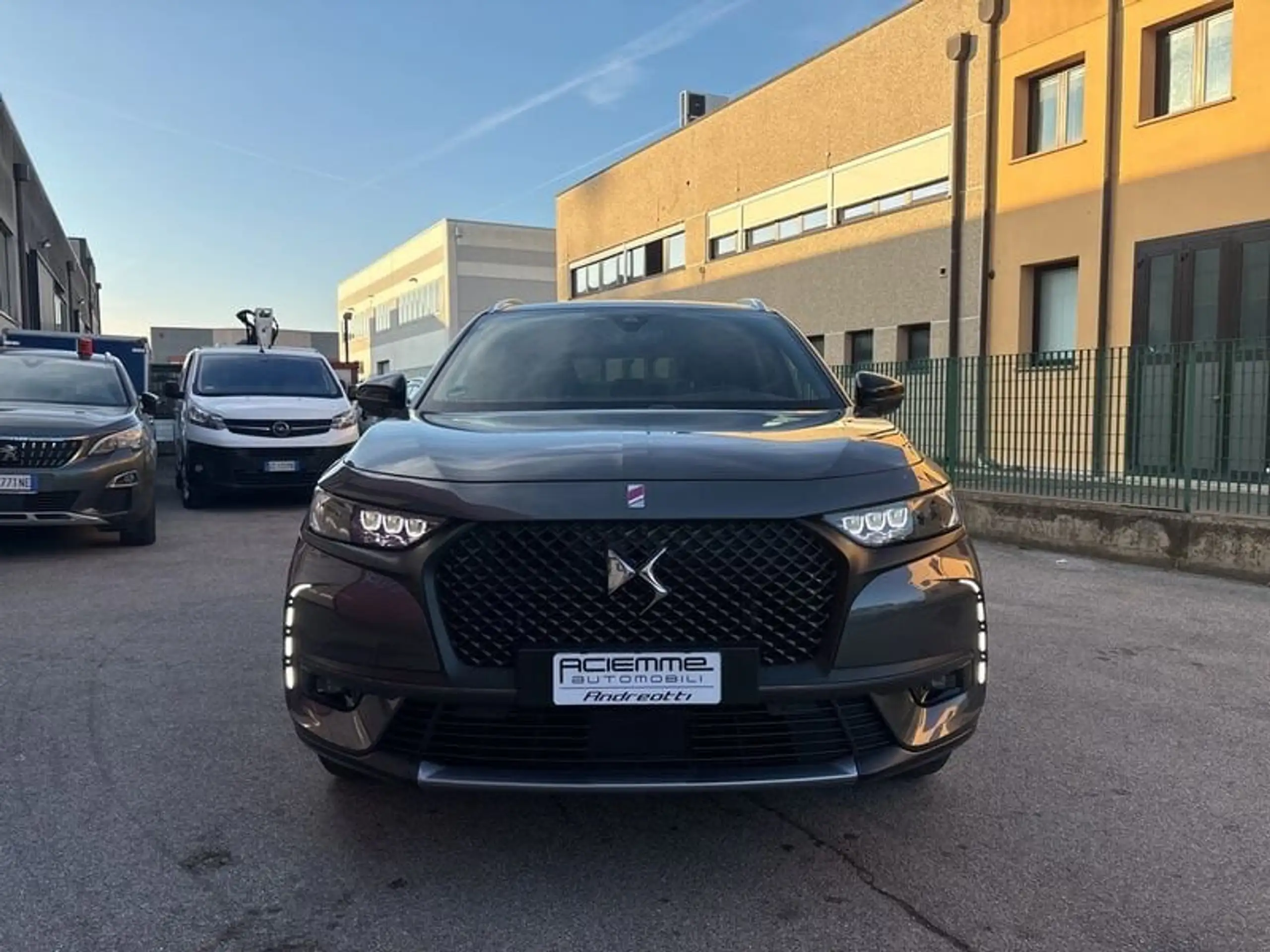 DS Automobiles - DS 7 Crossback