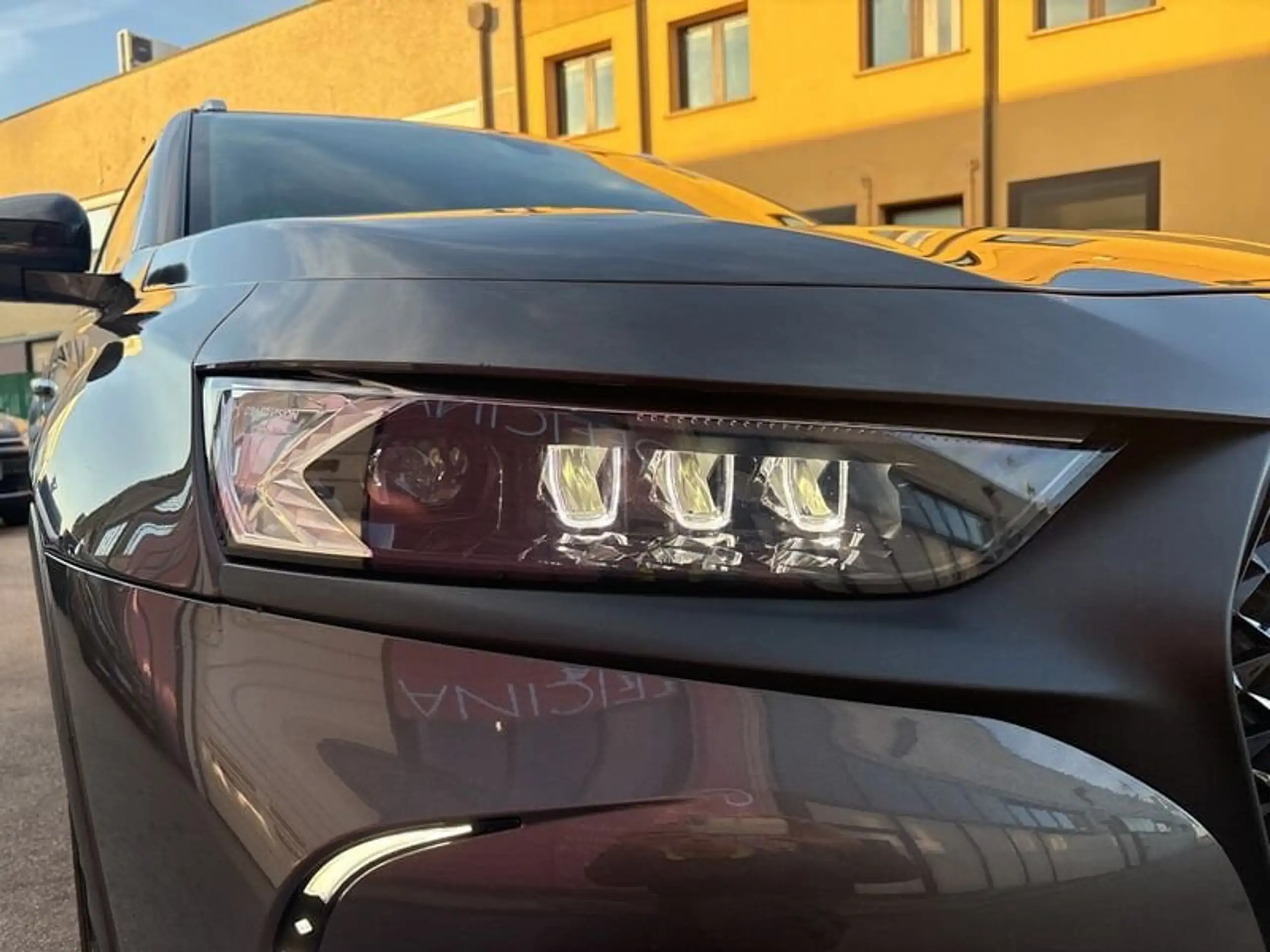 DS Automobiles - DS 7 Crossback