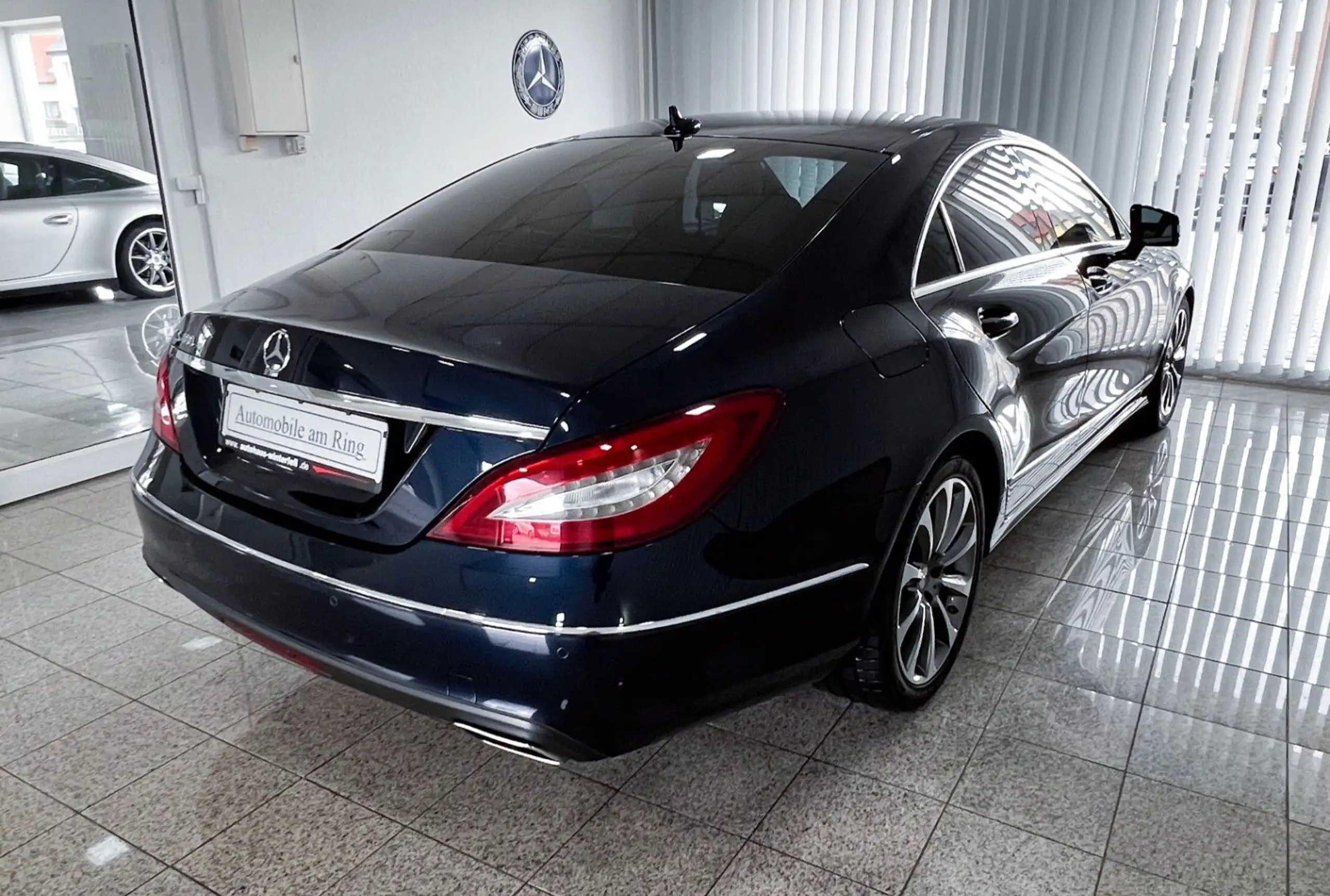 Mercedes-Benz - CLS 400