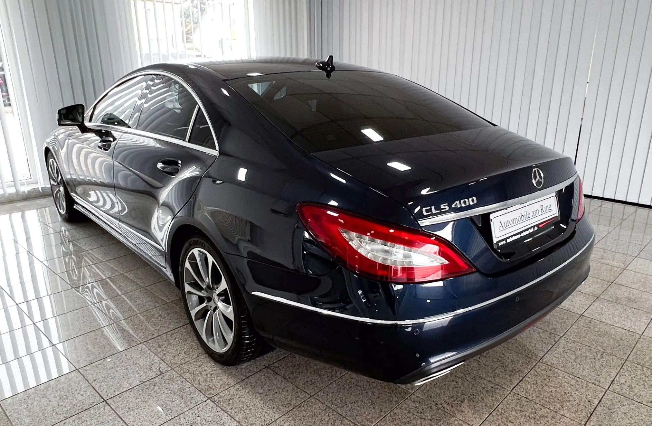 Mercedes-Benz - CLS 400