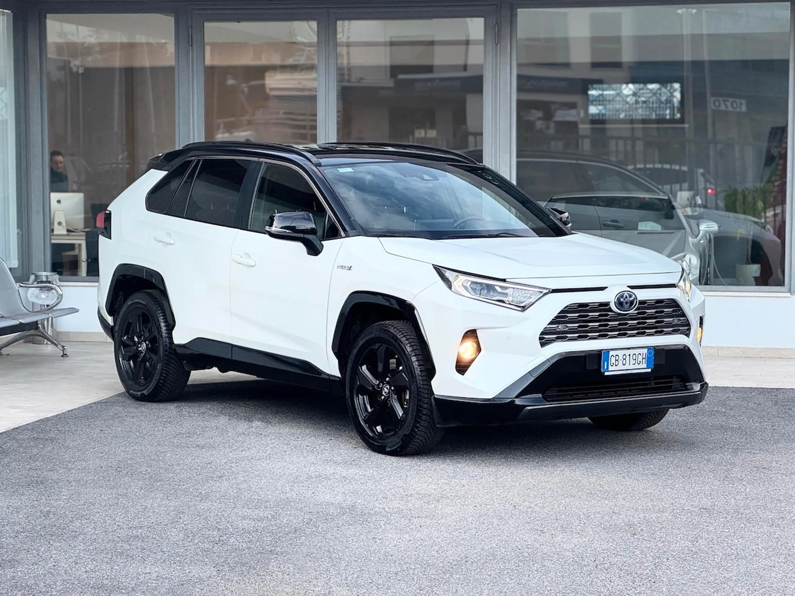 Toyota - RAV 4