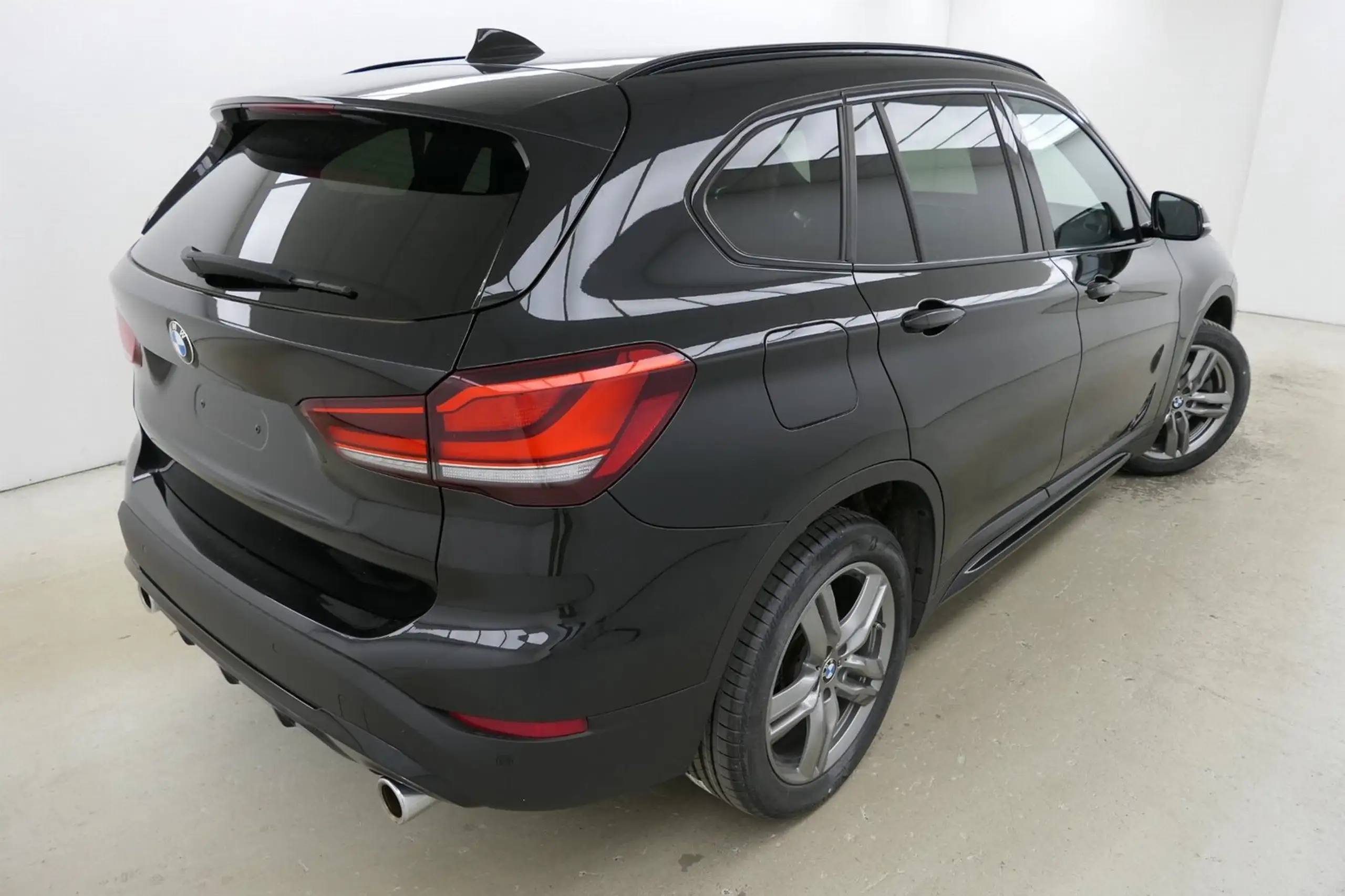 BMW - X1