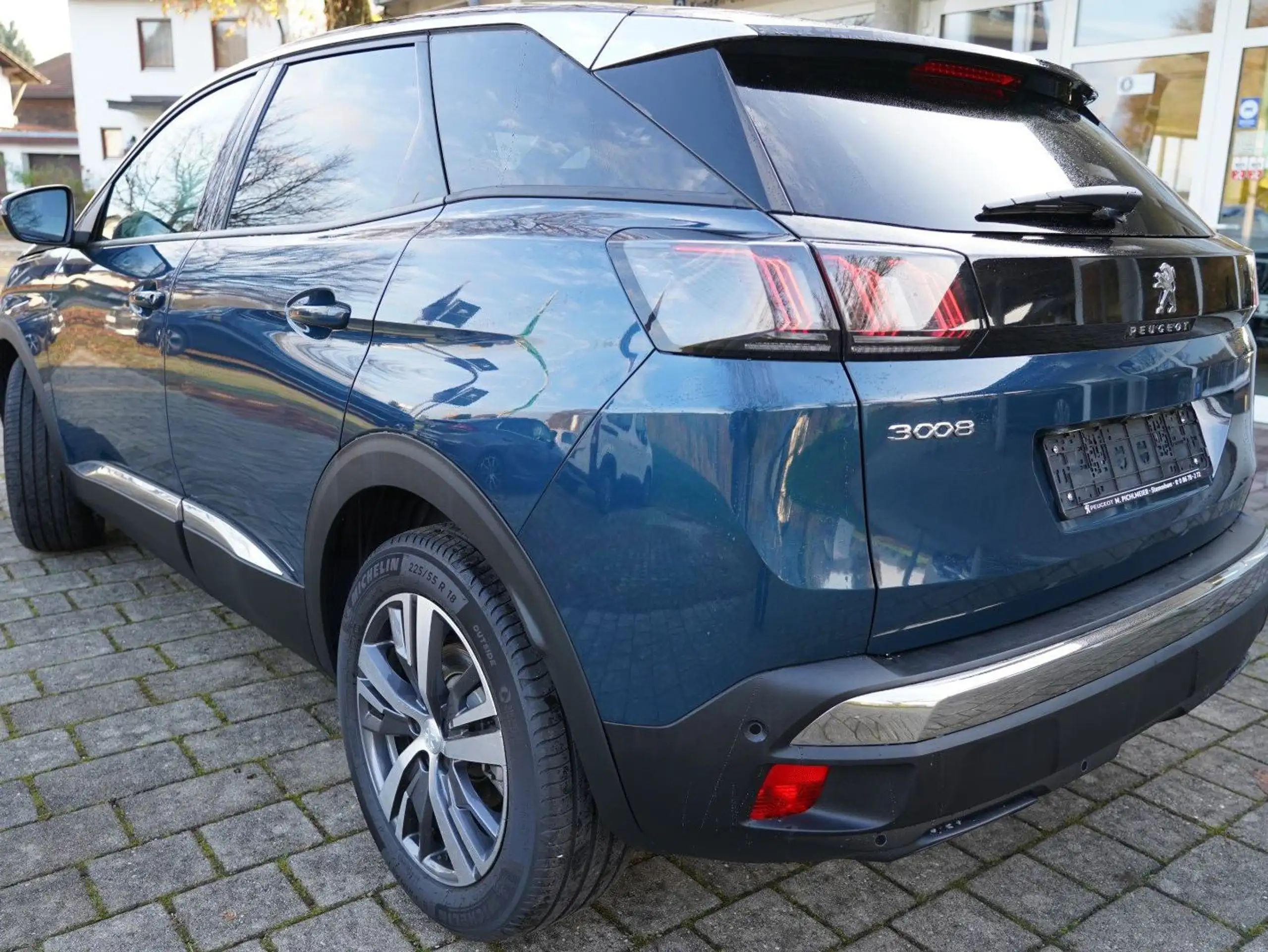 Peugeot - 3008