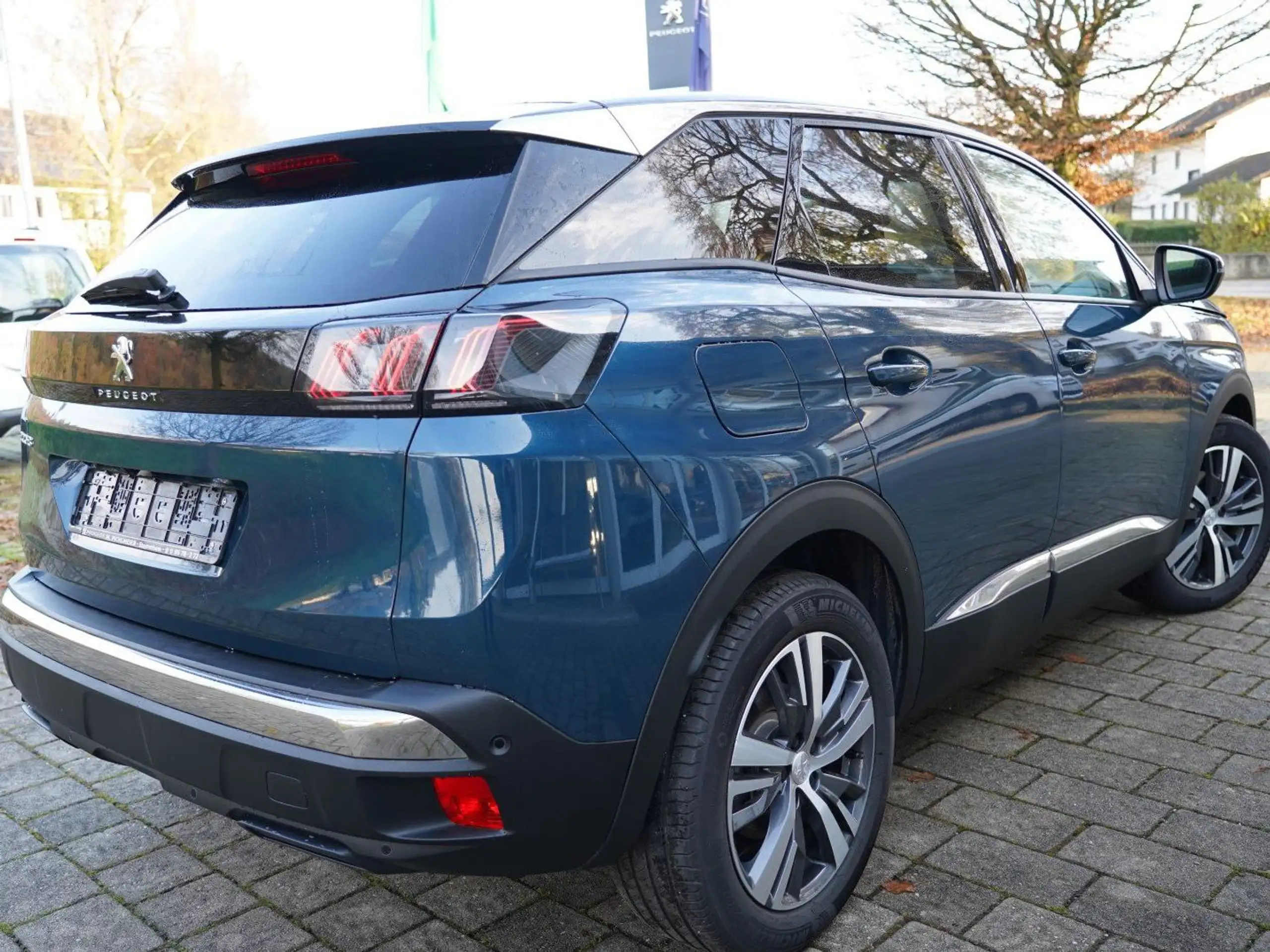 Peugeot - 3008