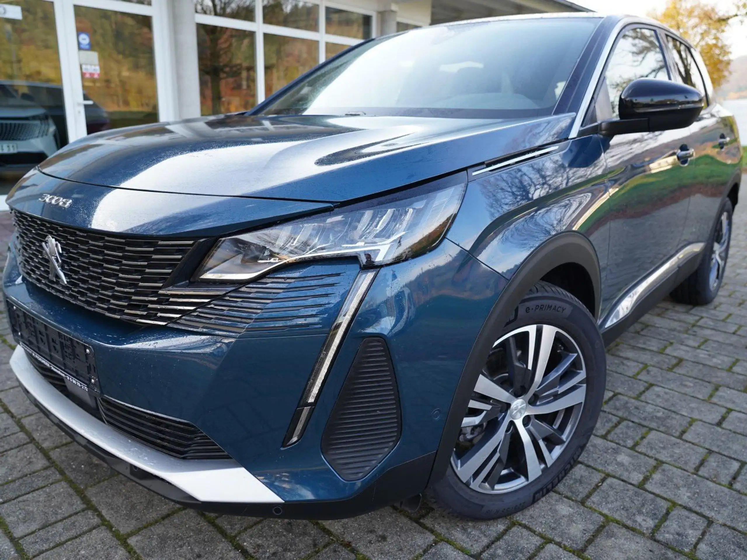 Peugeot - 3008