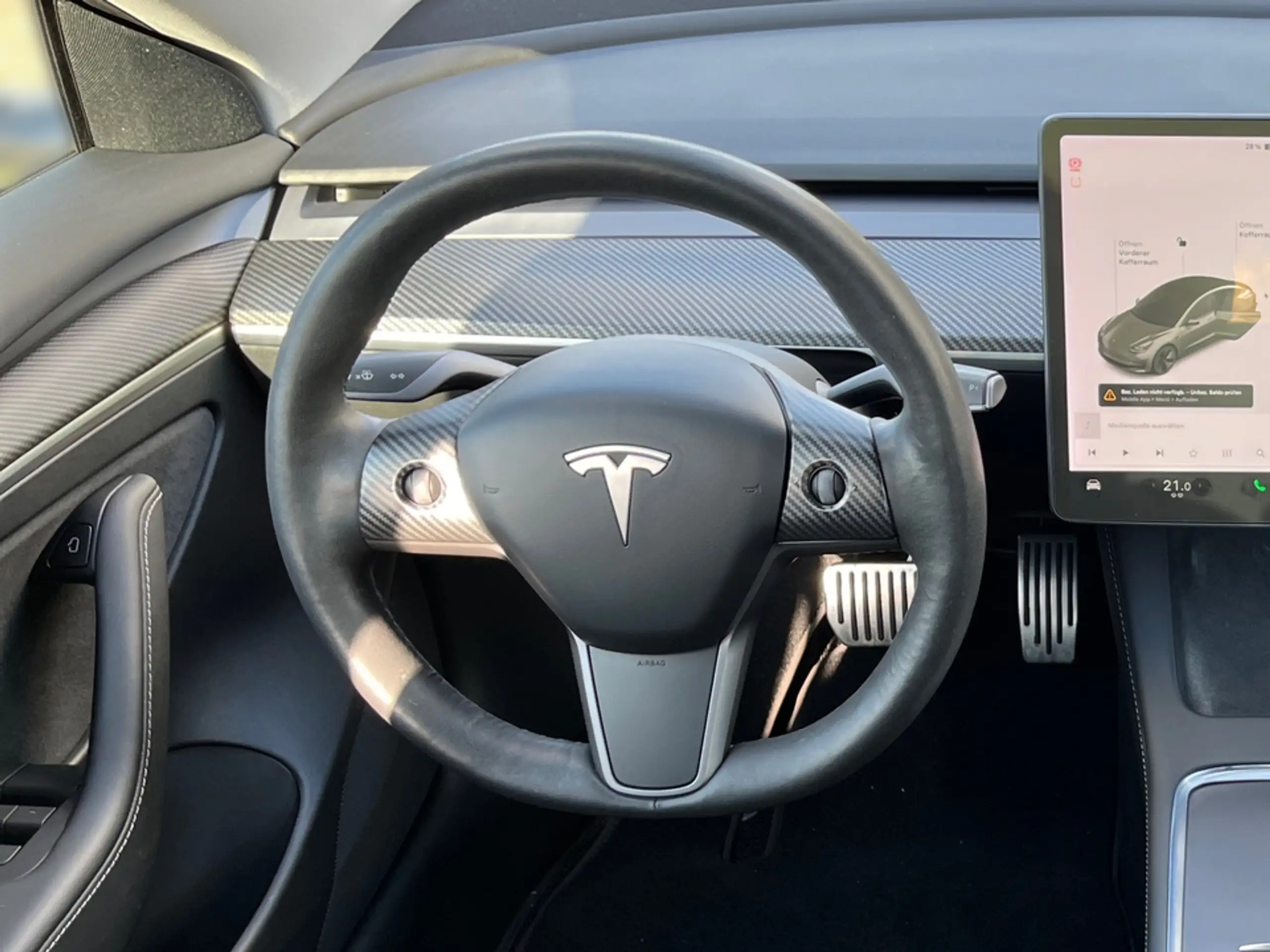 Tesla - Model 3