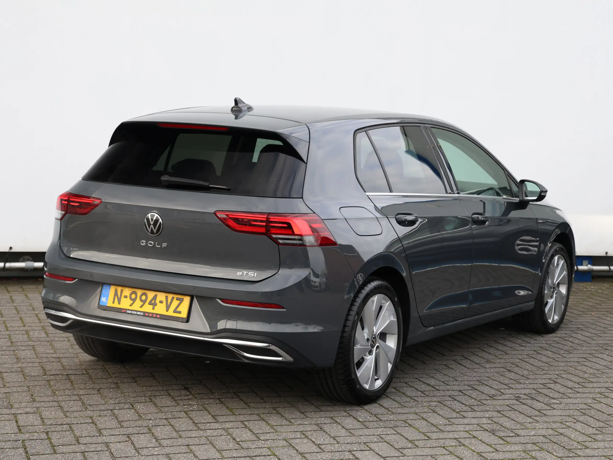 Volkswagen - Golf