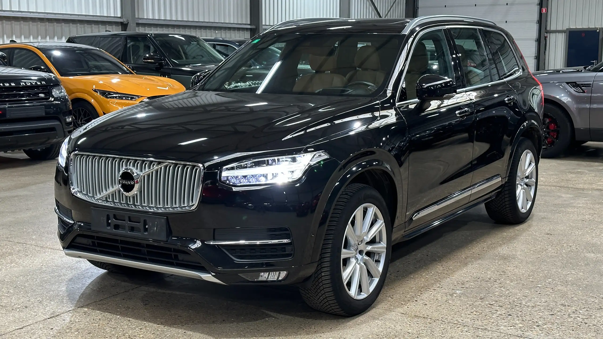 Volvo - XC90