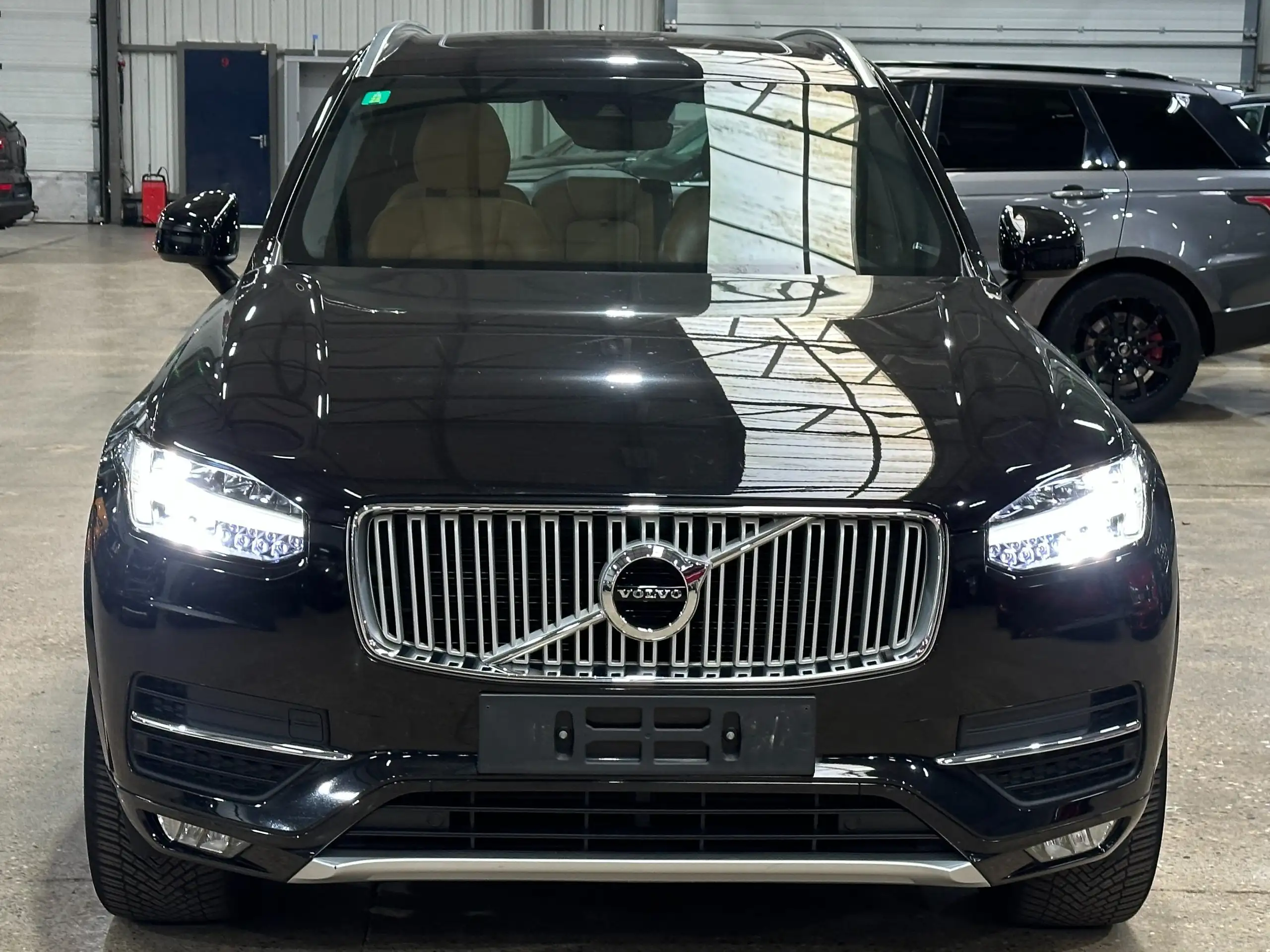 Volvo - XC90