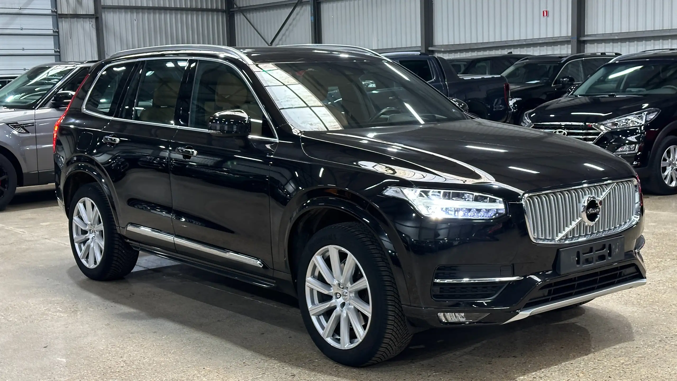 Volvo - XC90