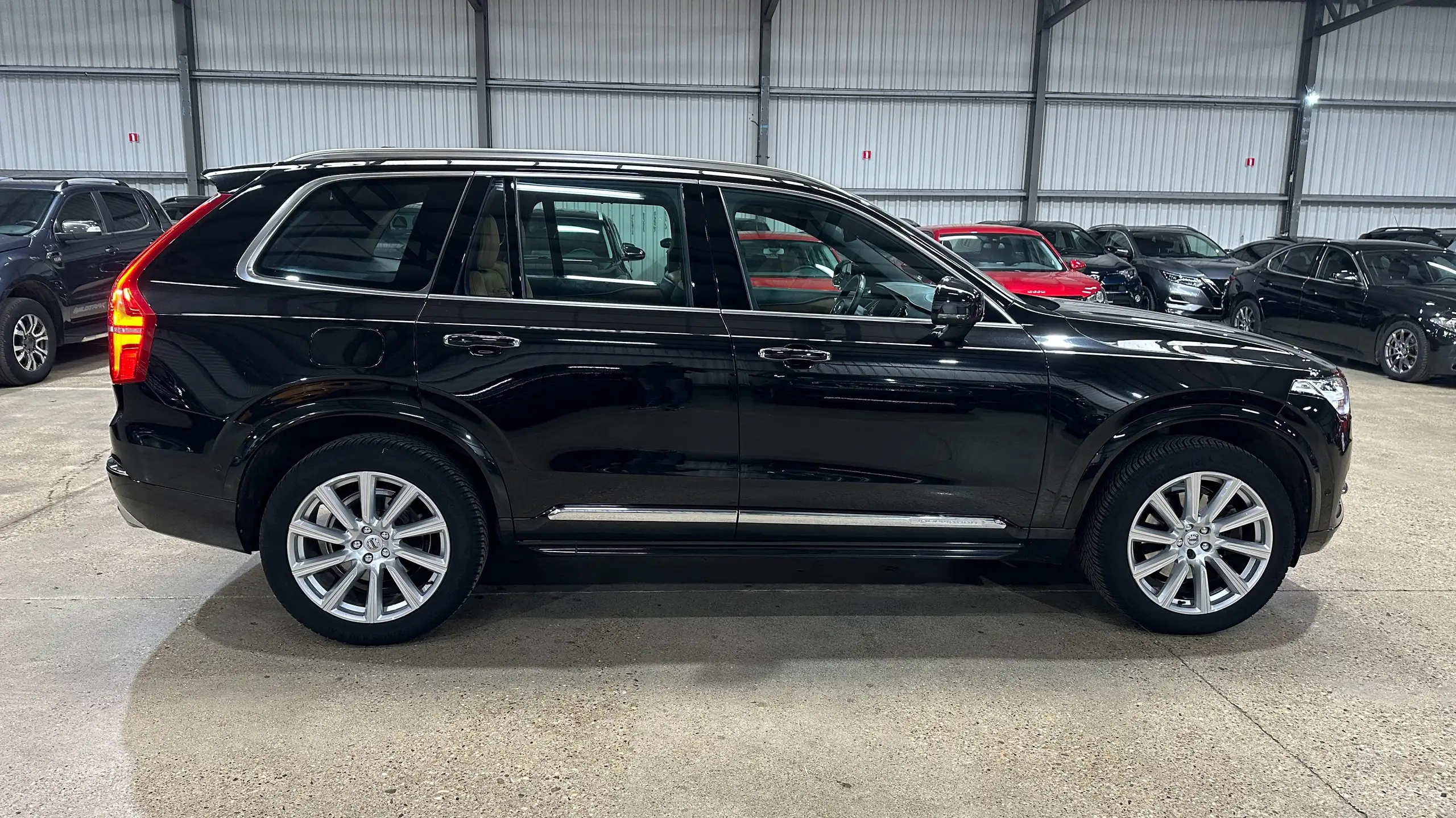 Volvo - XC90