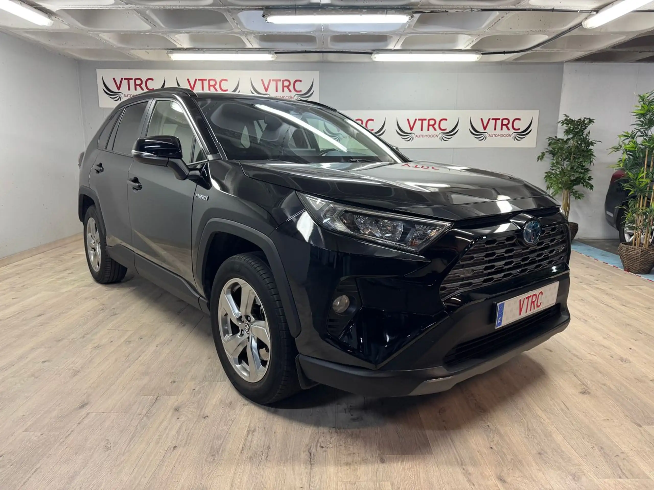 Toyota - RAV 4