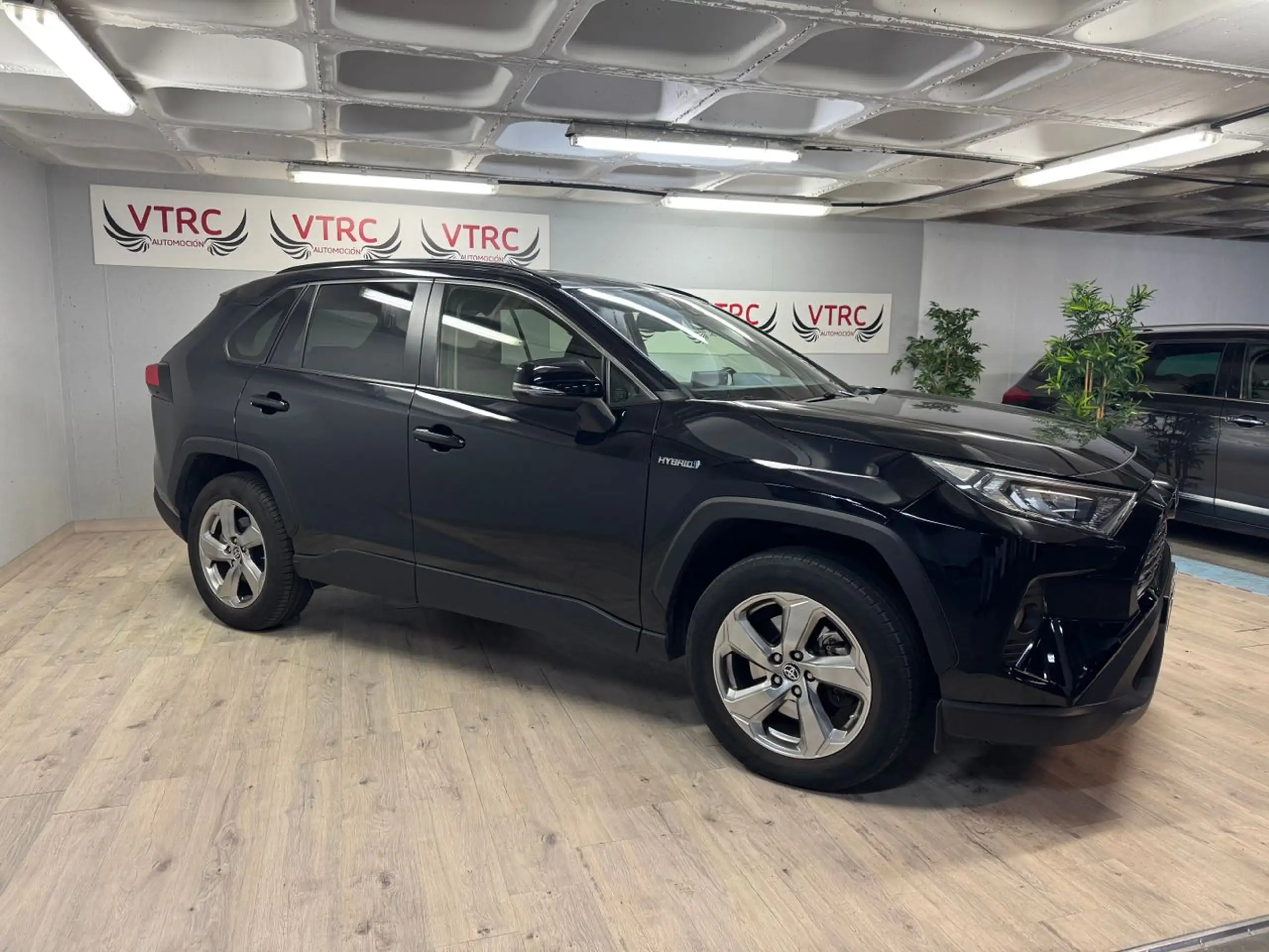 Toyota - RAV 4