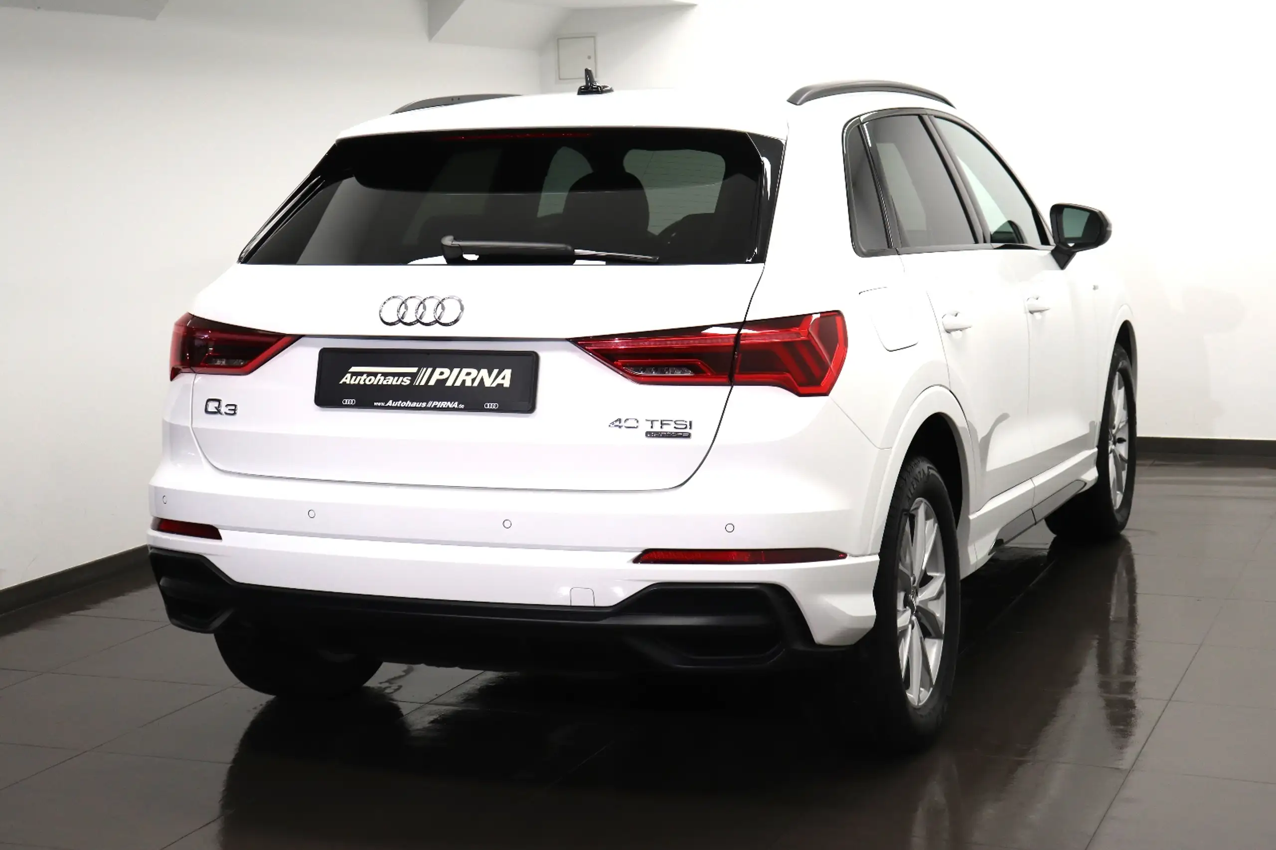 Audi - Q3