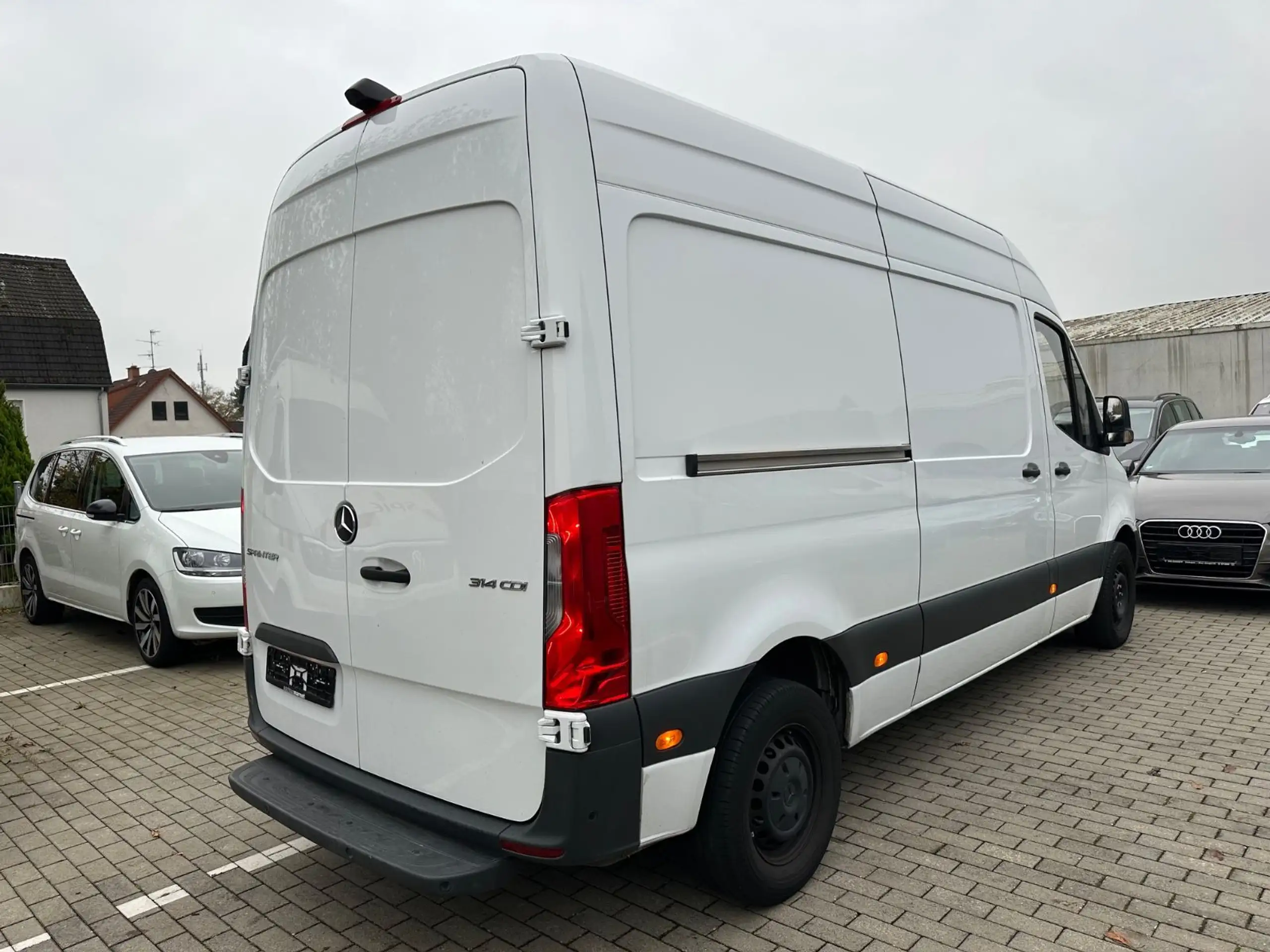 Mercedes-Benz - Sprinter