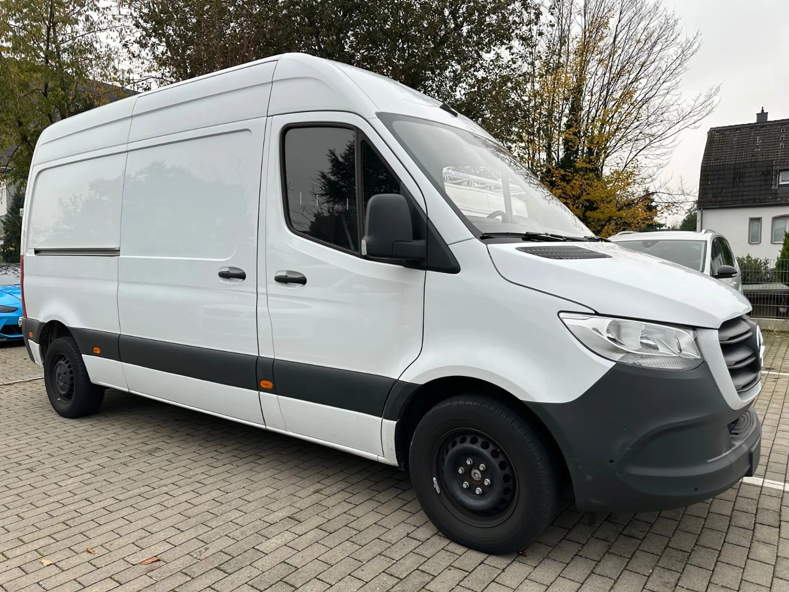 Mercedes-Benz - Sprinter