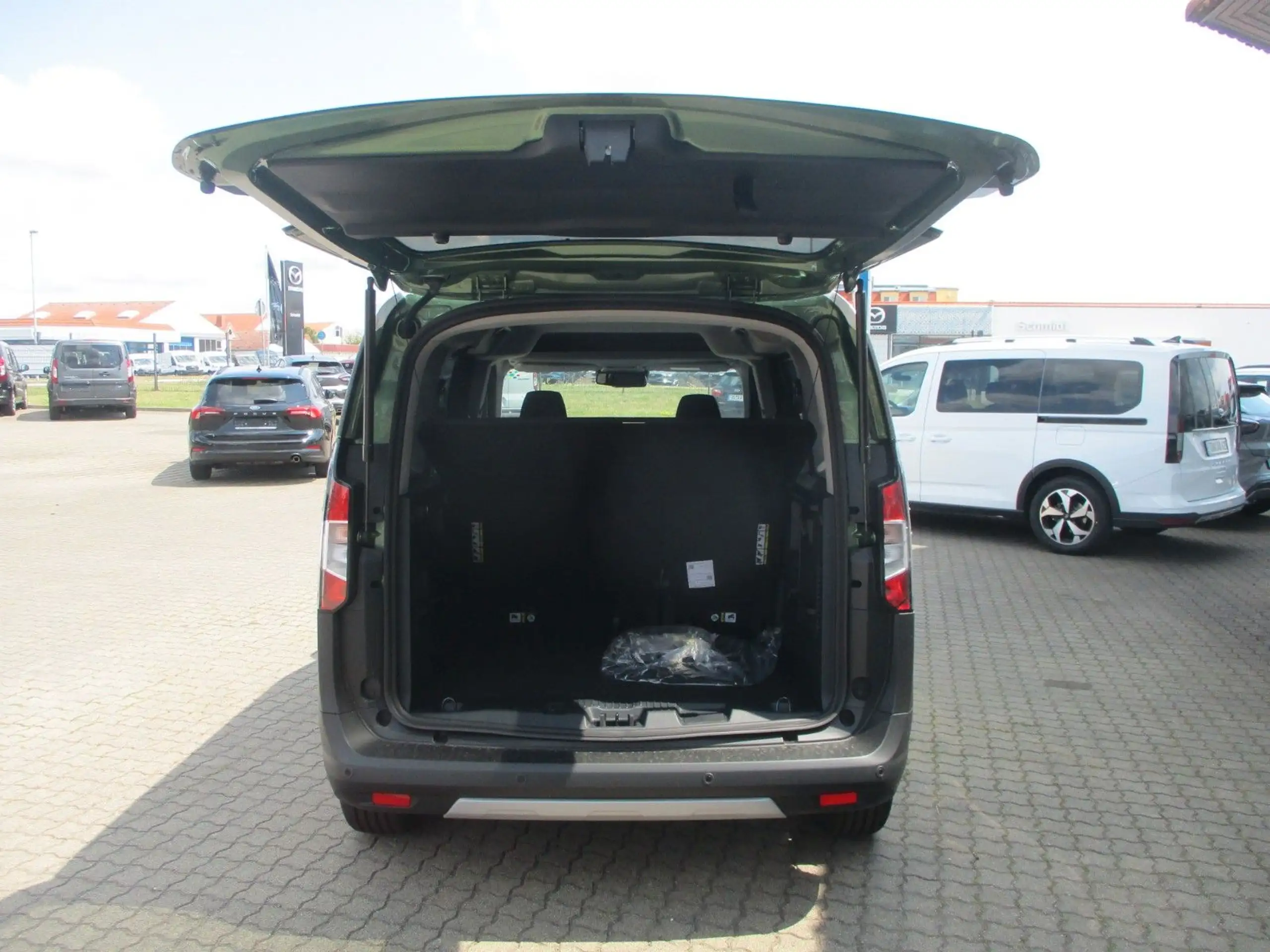 Ford - Tourneo Courier