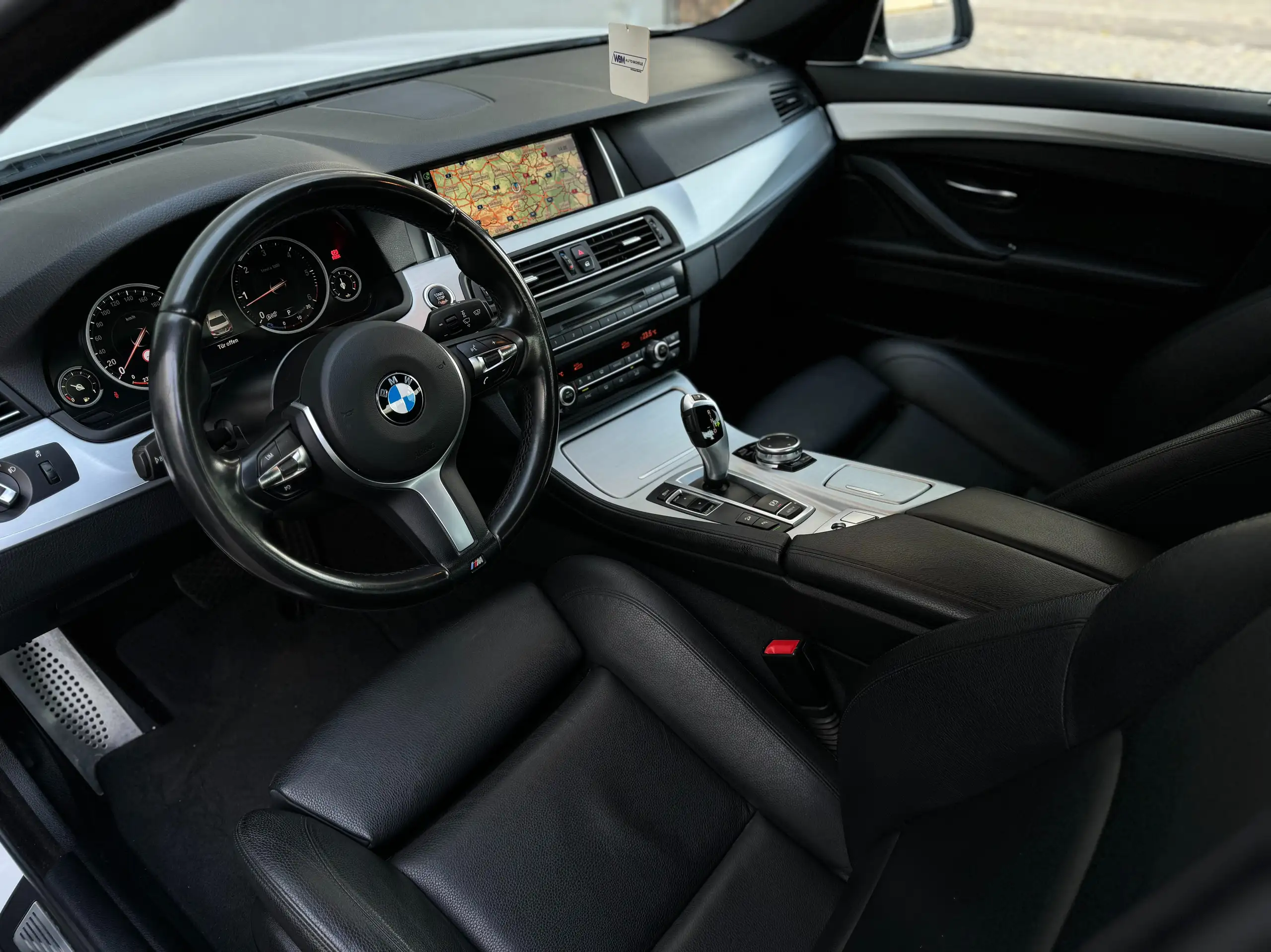 BMW - 530