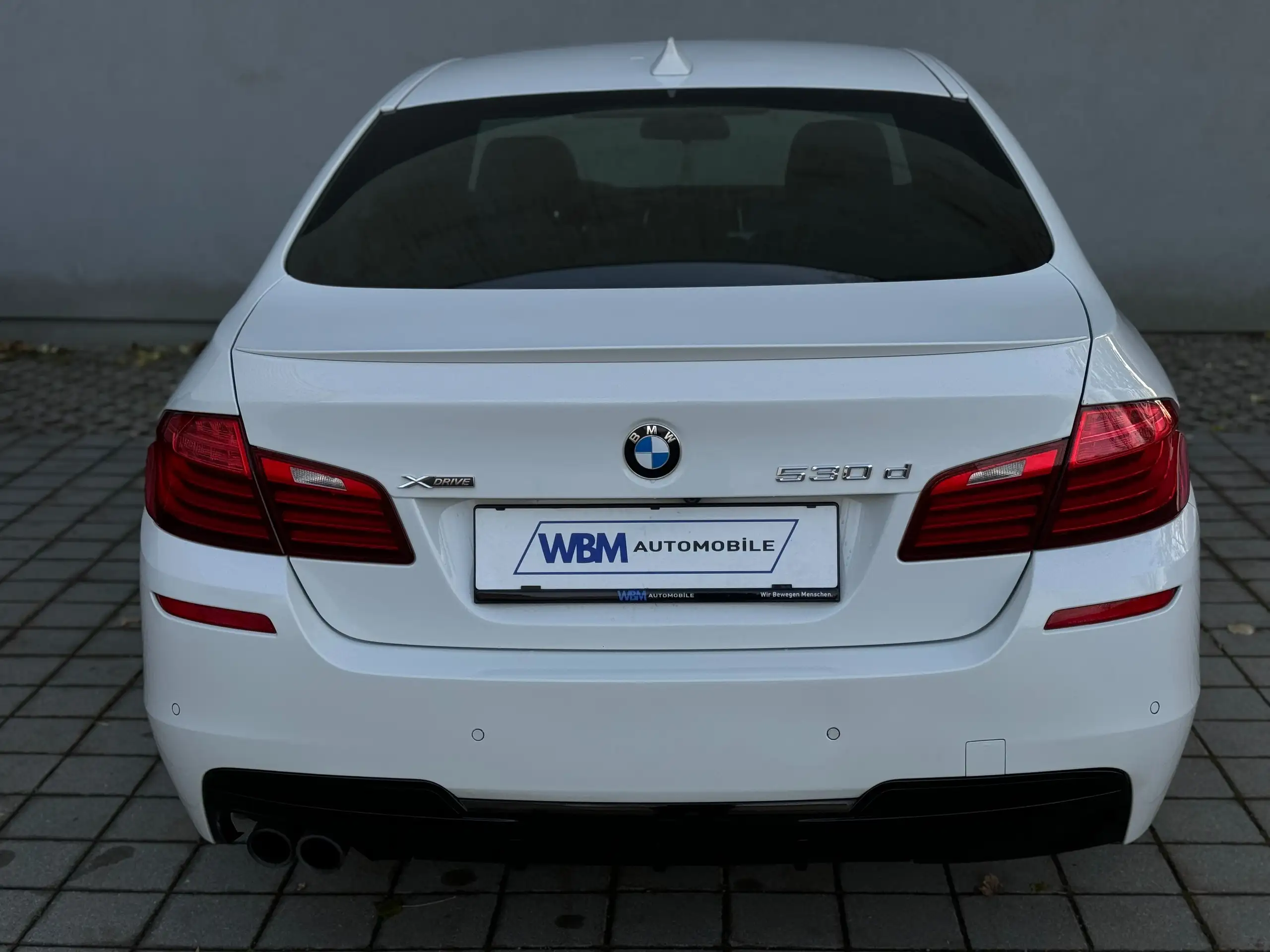 BMW - 530