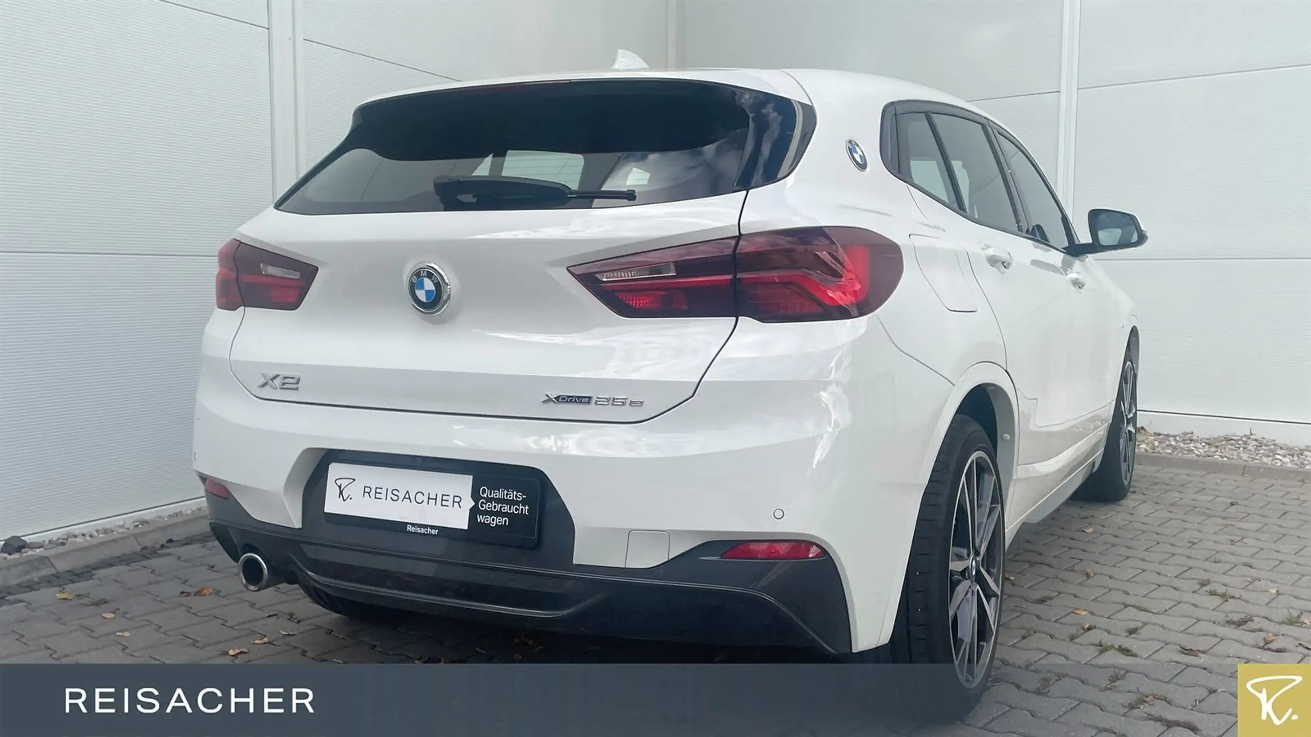 BMW - X2