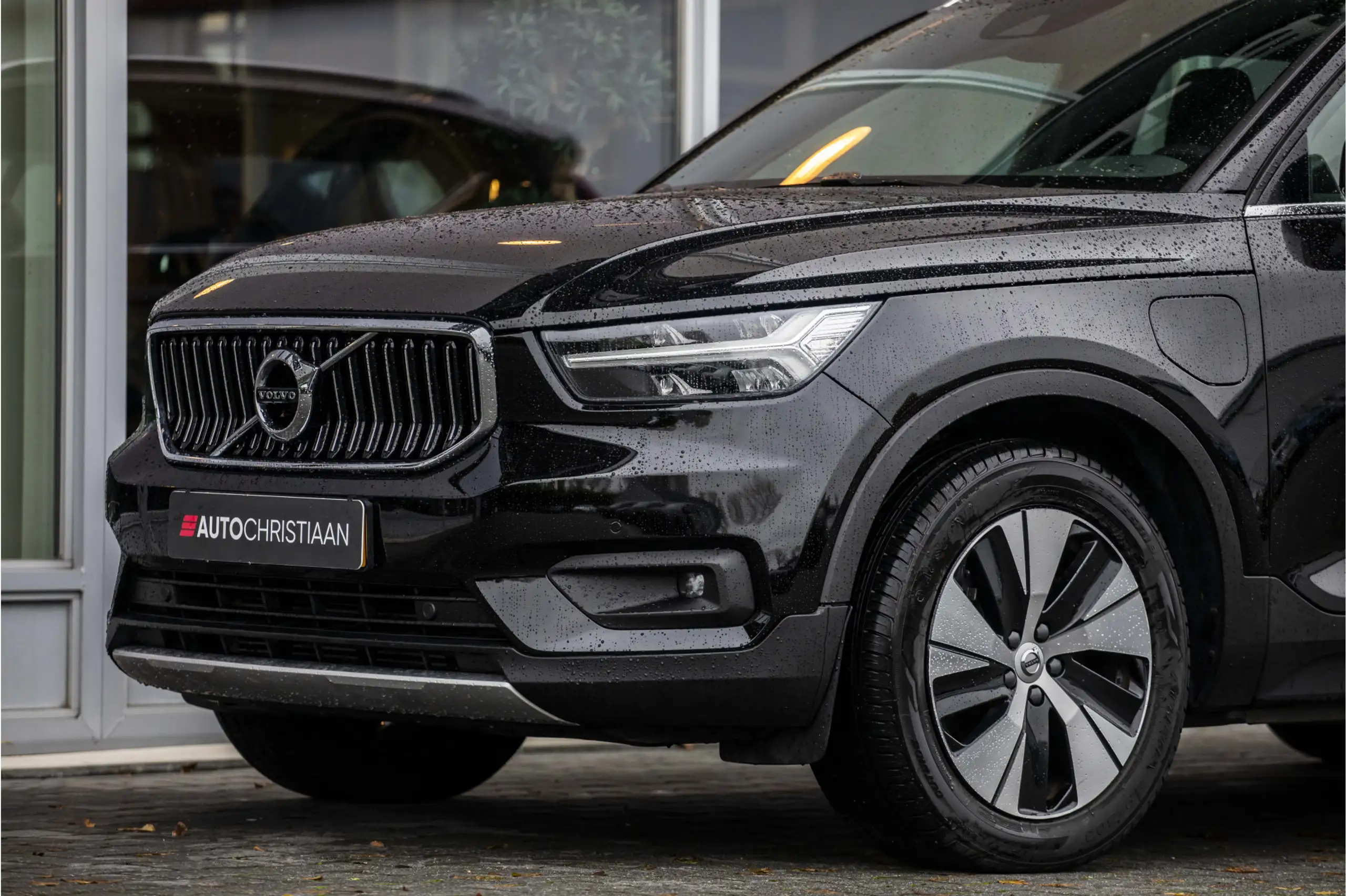 Volvo - XC40