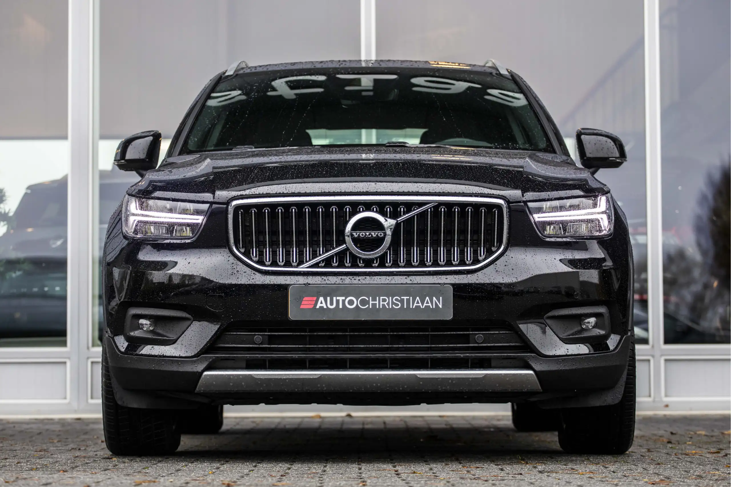 Volvo - XC40