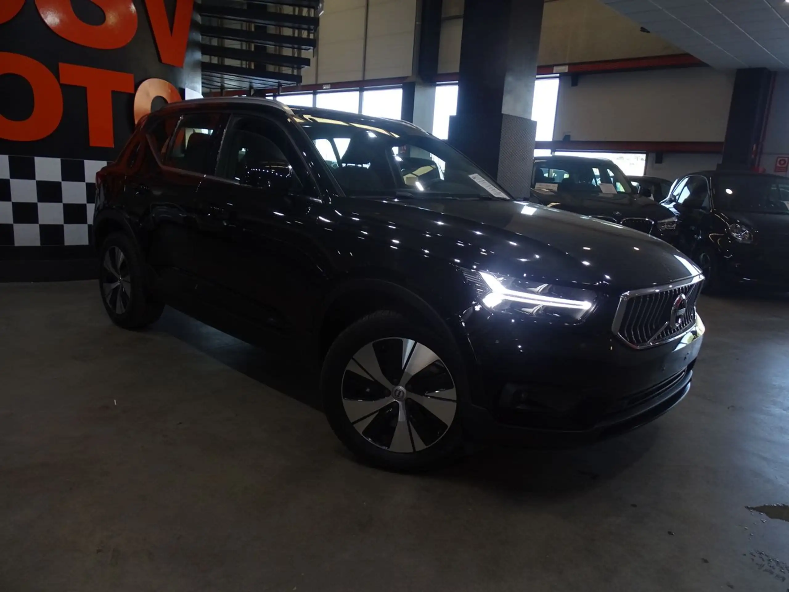 Volvo - XC40