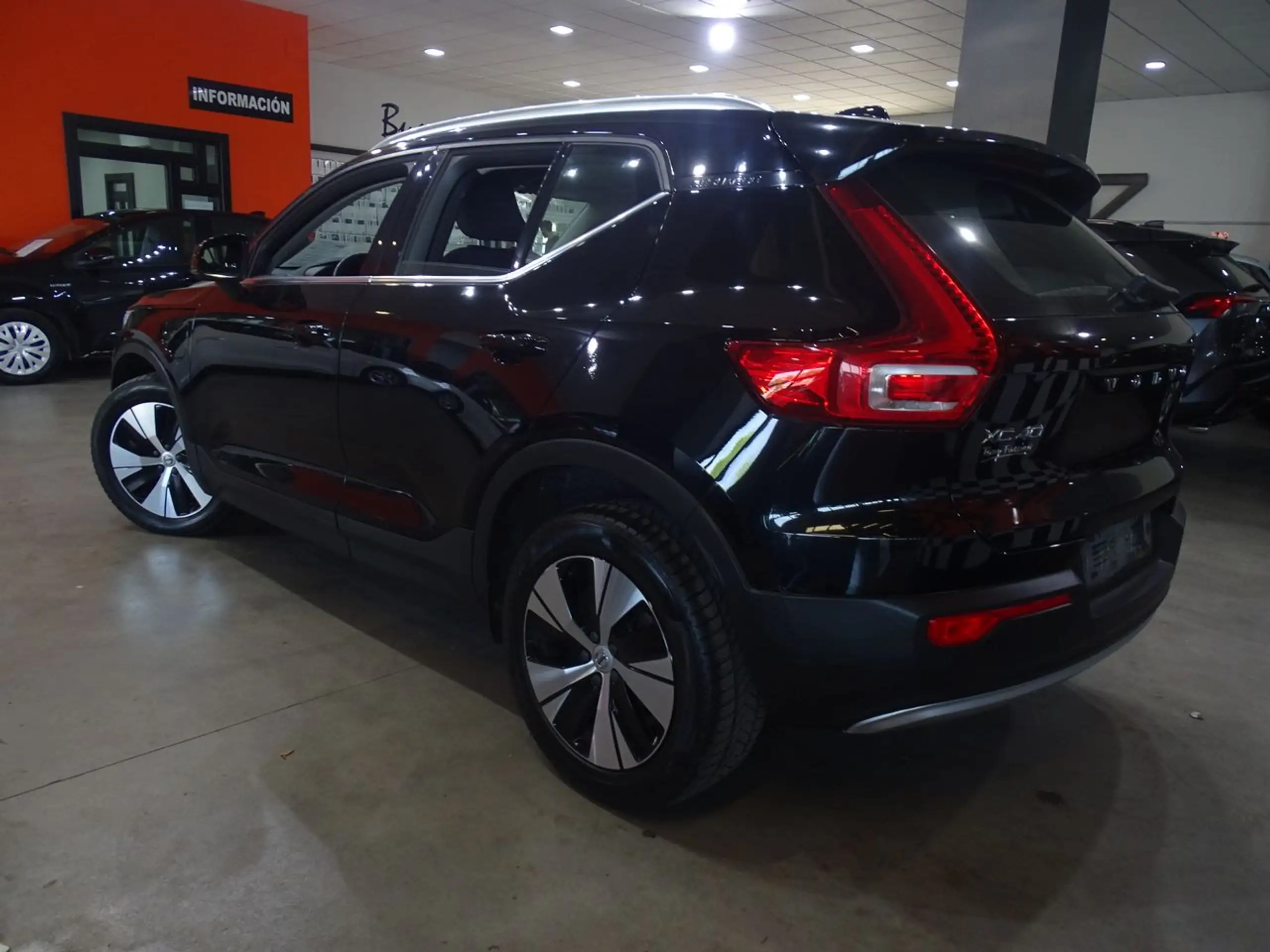 Volvo - XC40