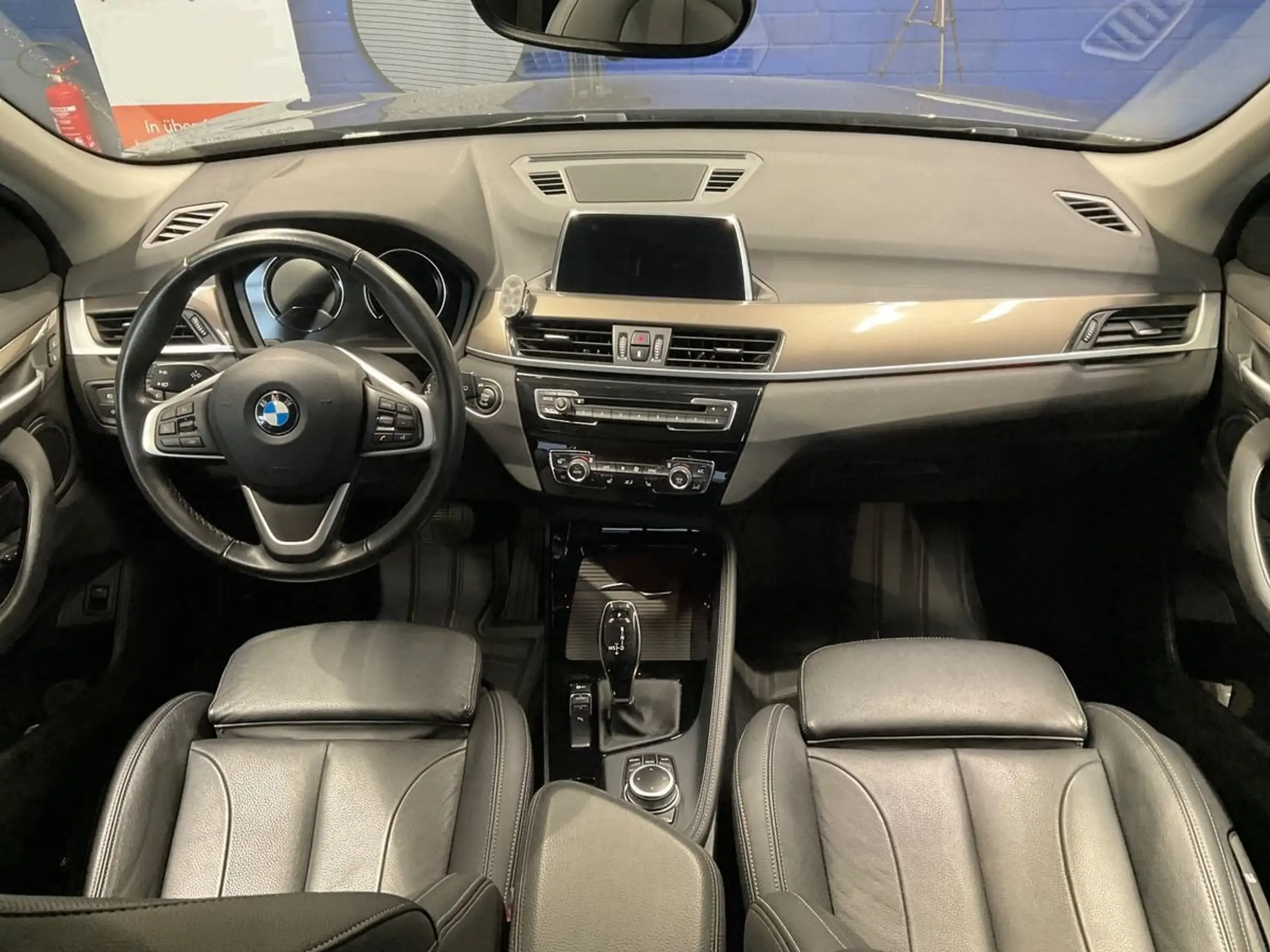 BMW - X1