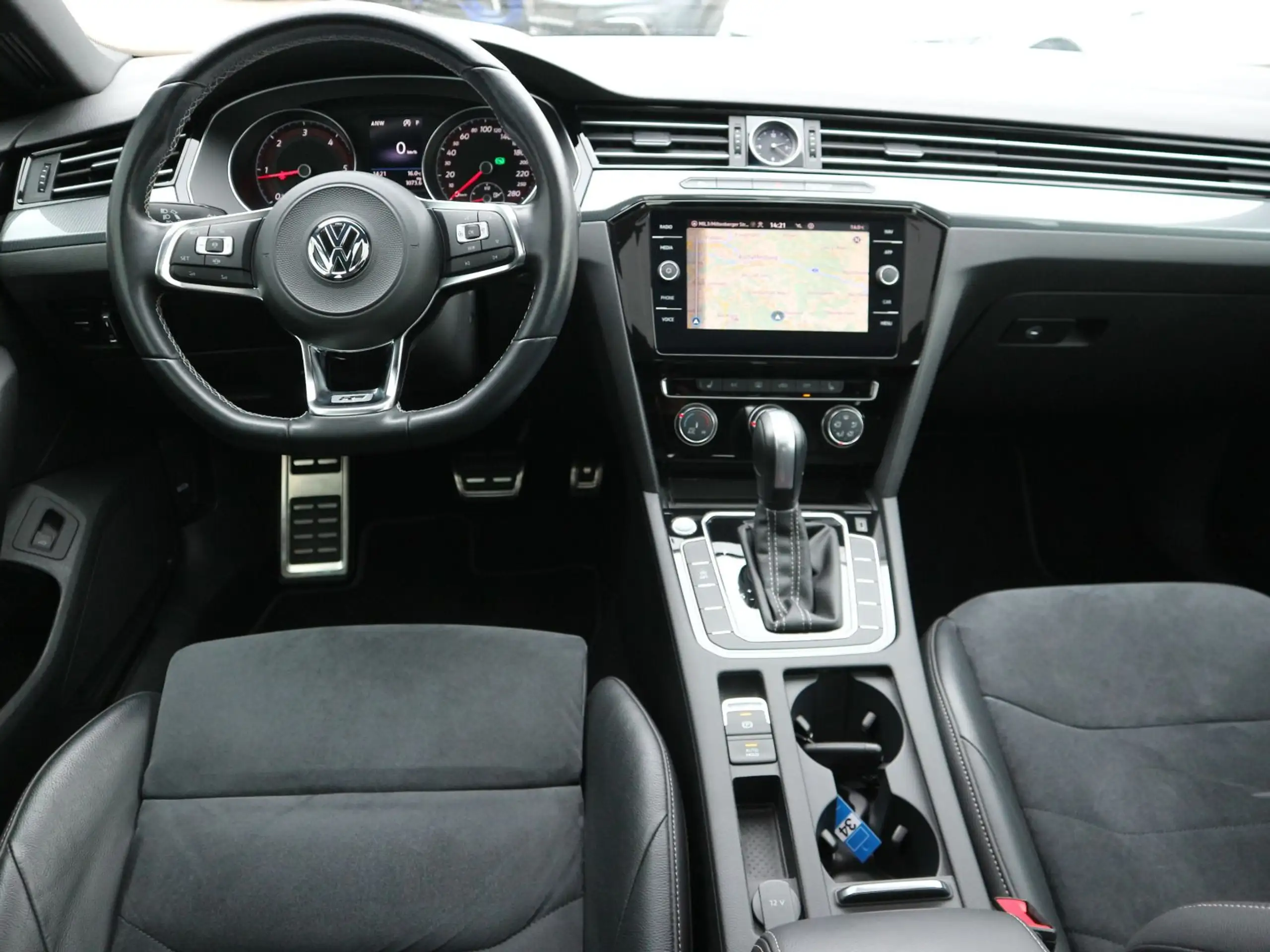 Volkswagen - Passat