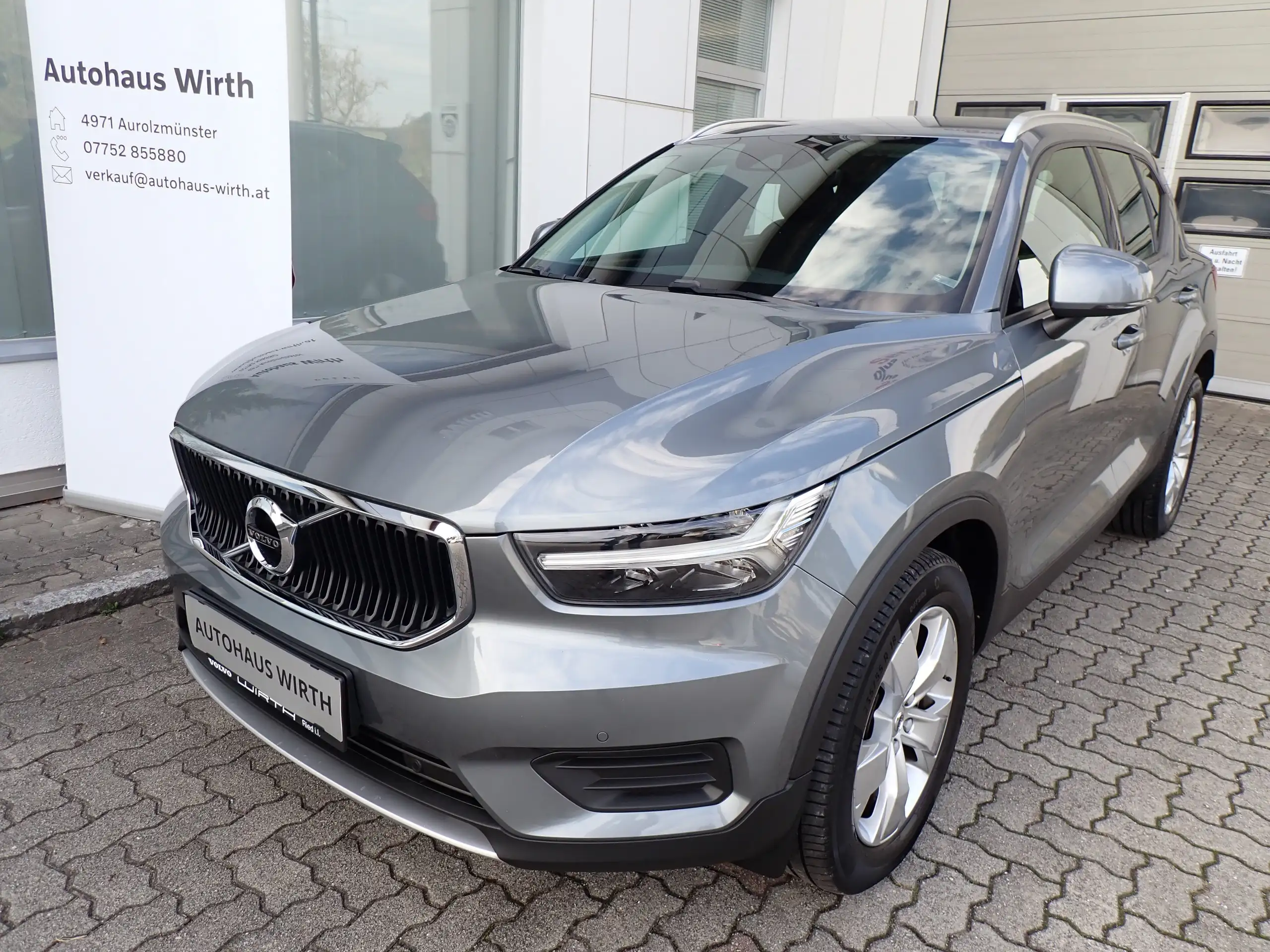 Volvo - XC40