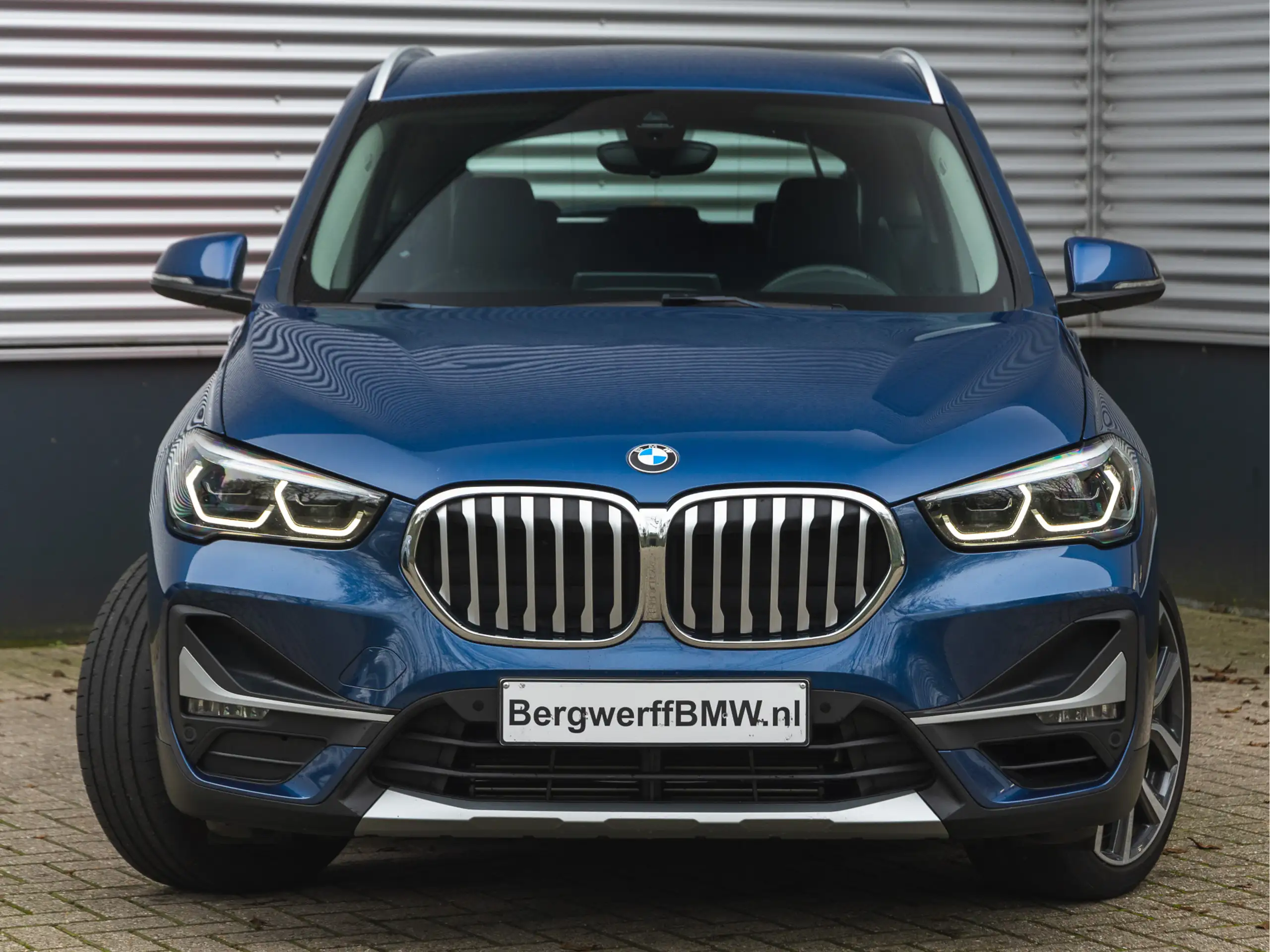 BMW - X1