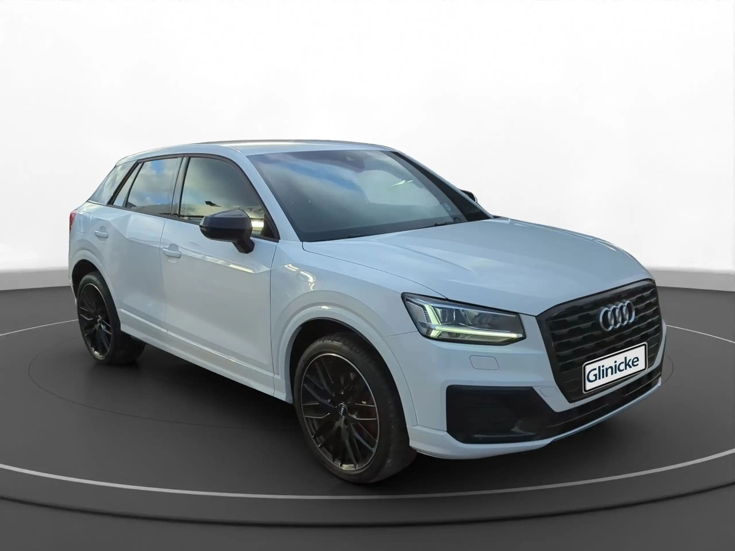 Audi - Q2