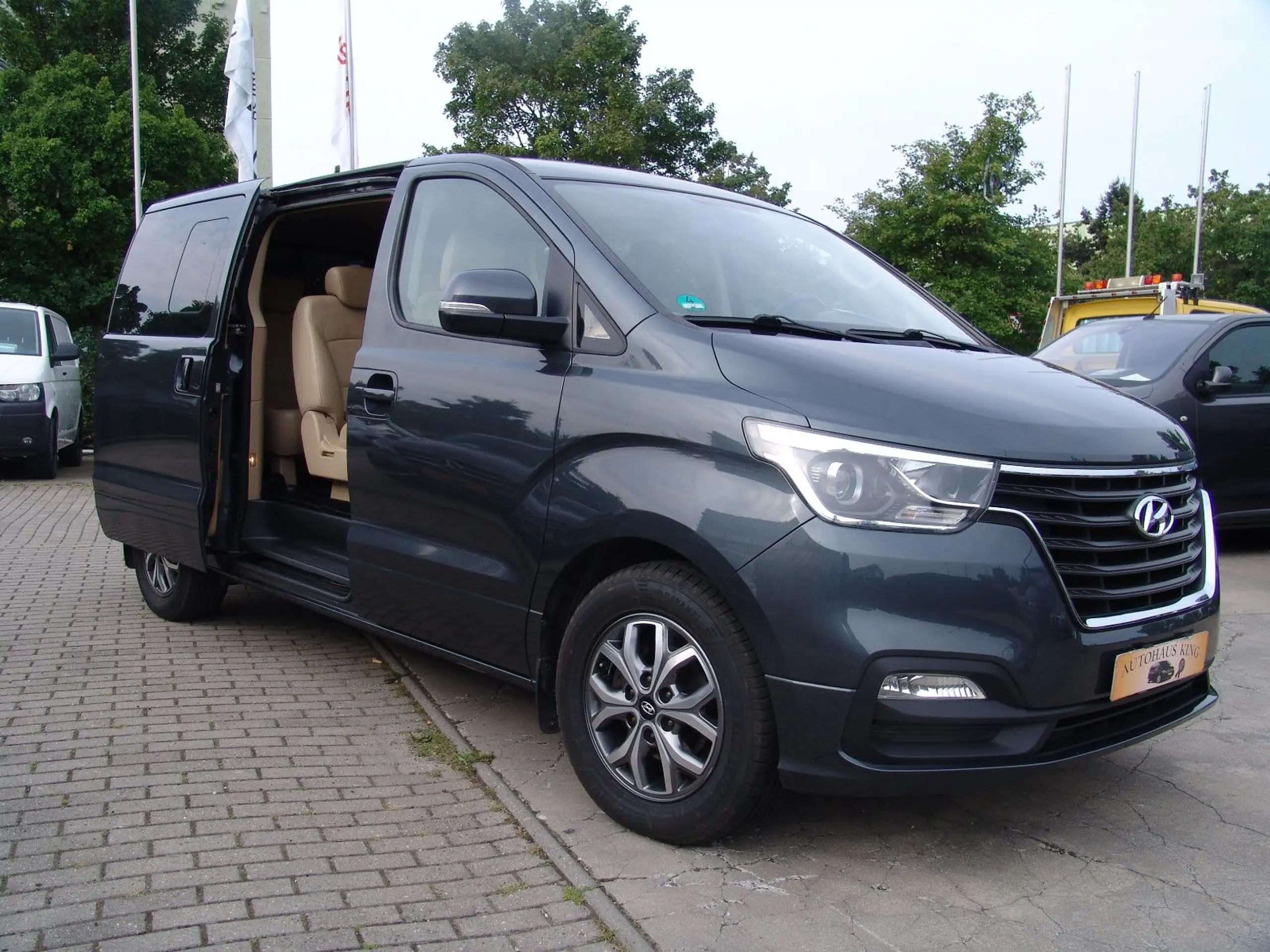 Hyundai H-1 2019