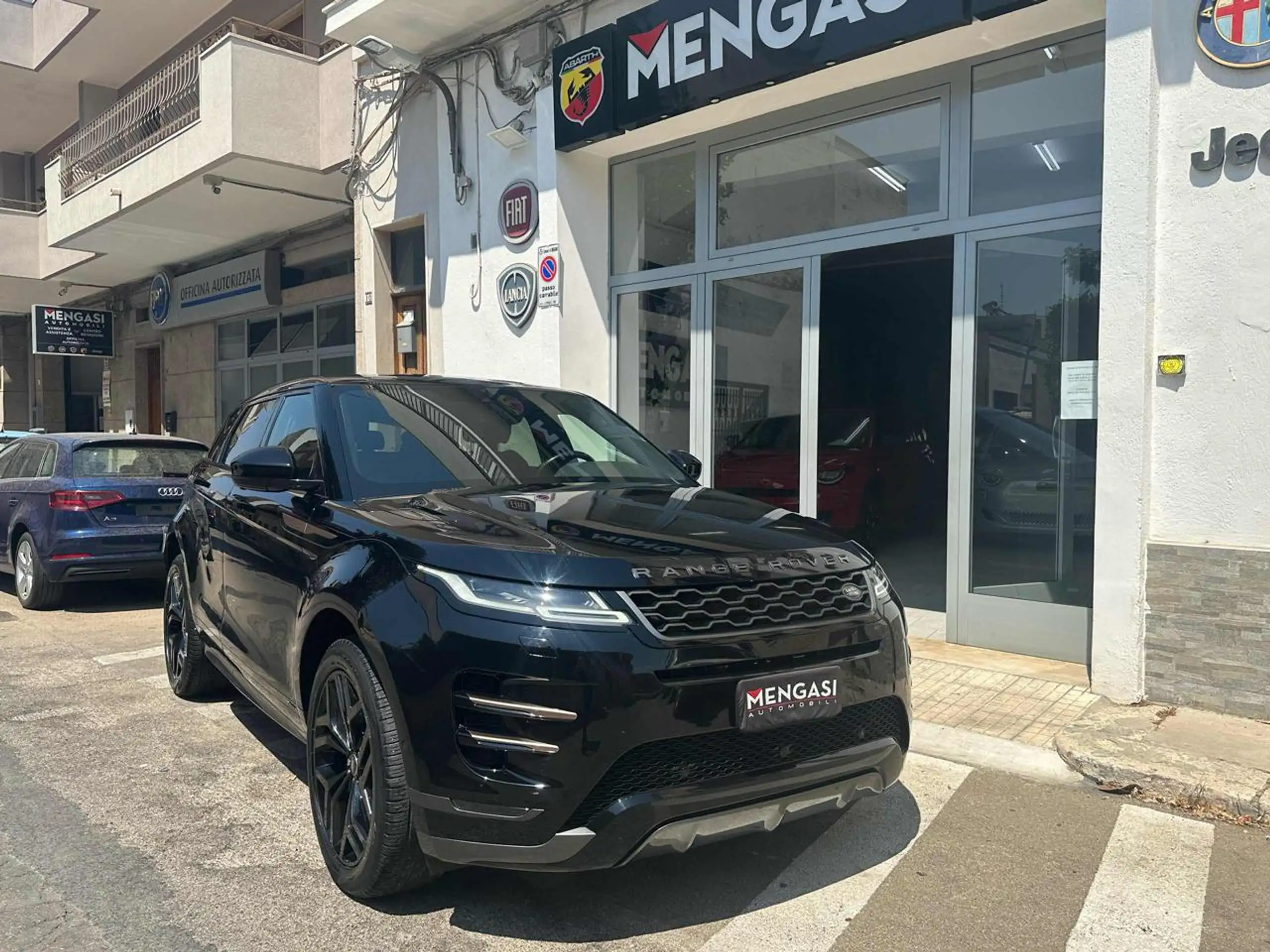 Land Rover - Range Rover Evoque