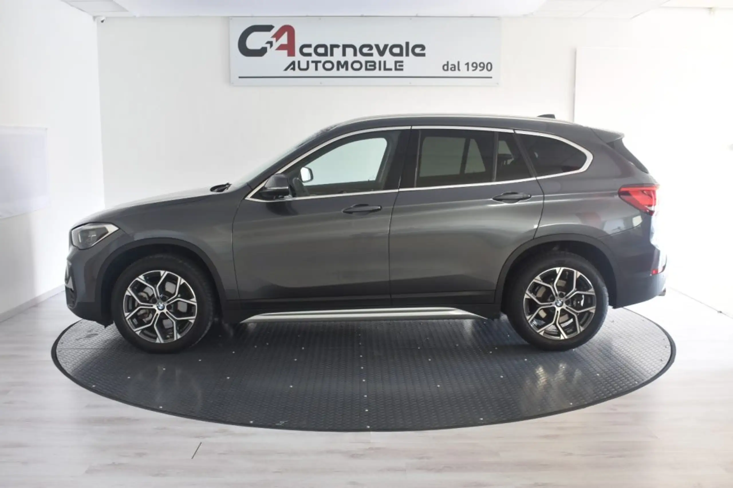 BMW - X1