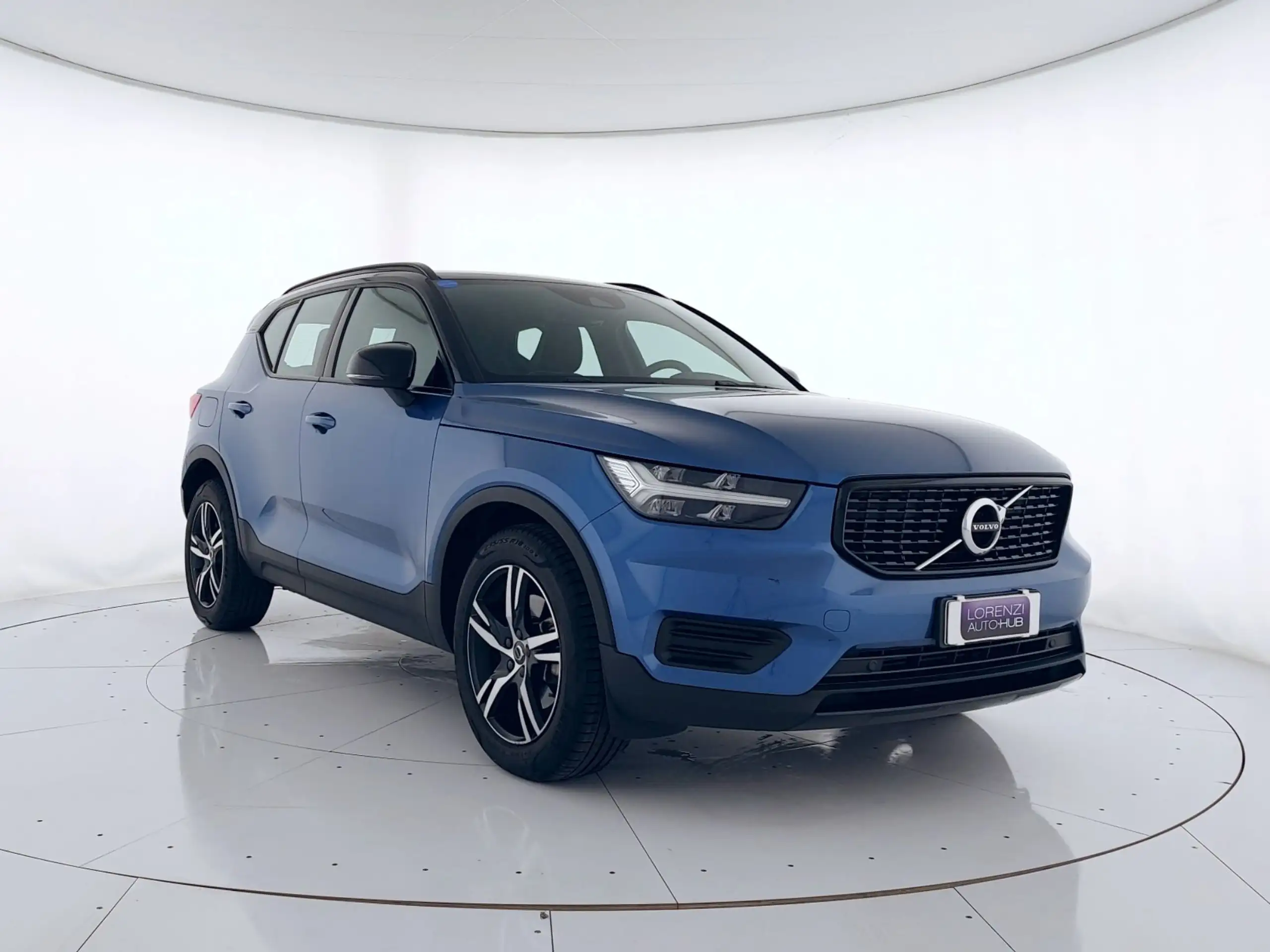 Volvo - XC40