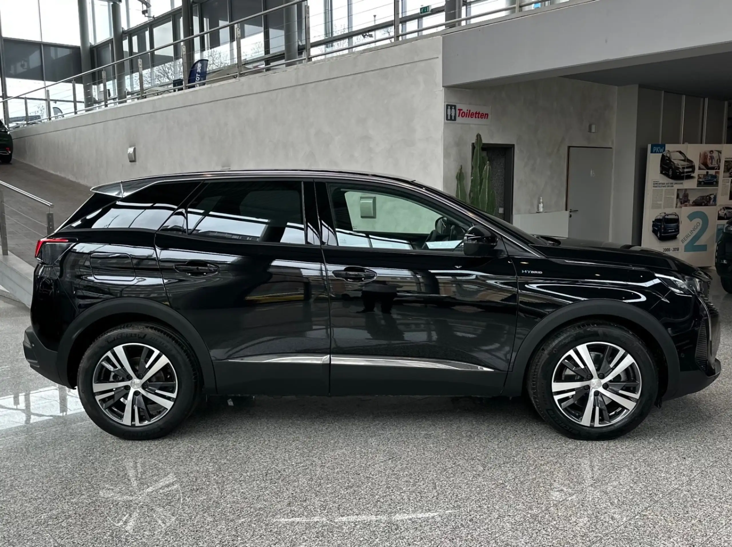 Peugeot - 3008