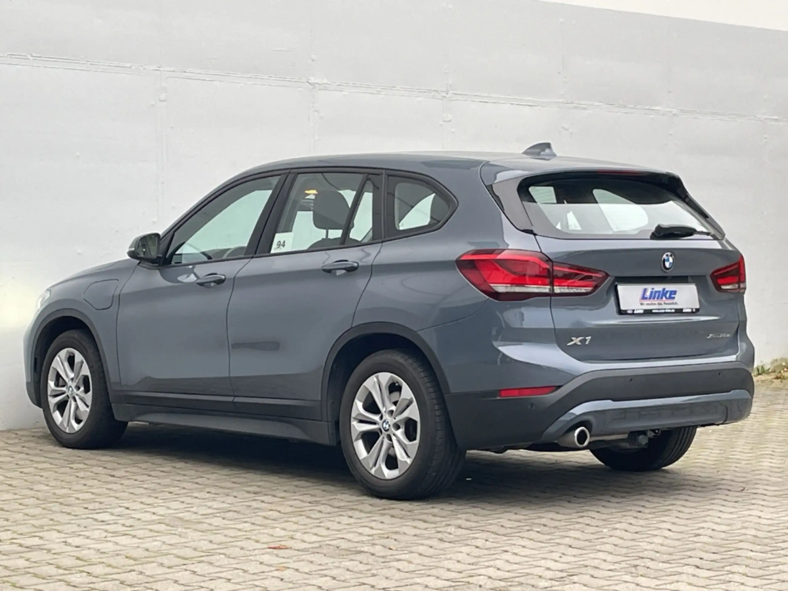 BMW - X1