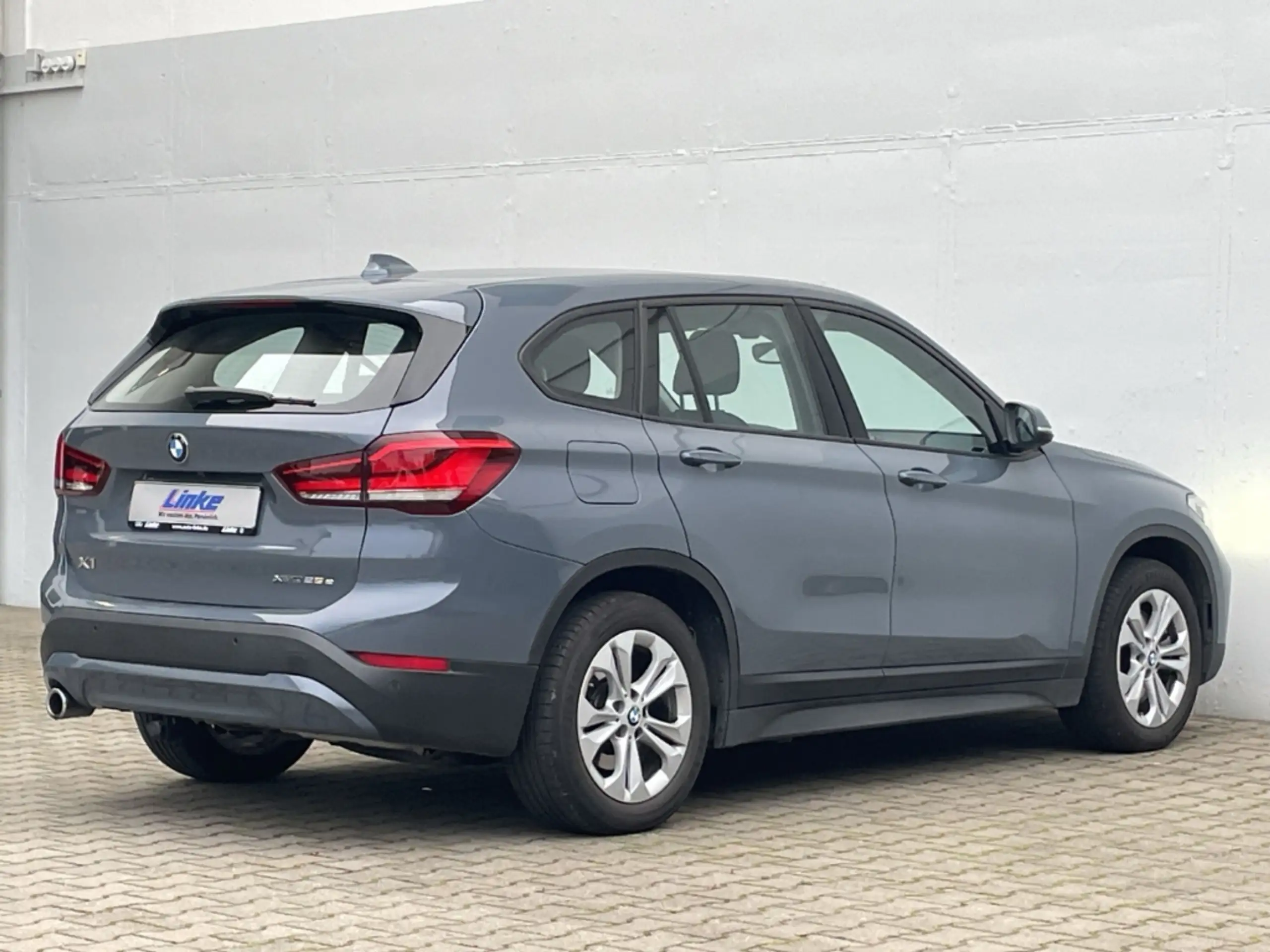 BMW - X1