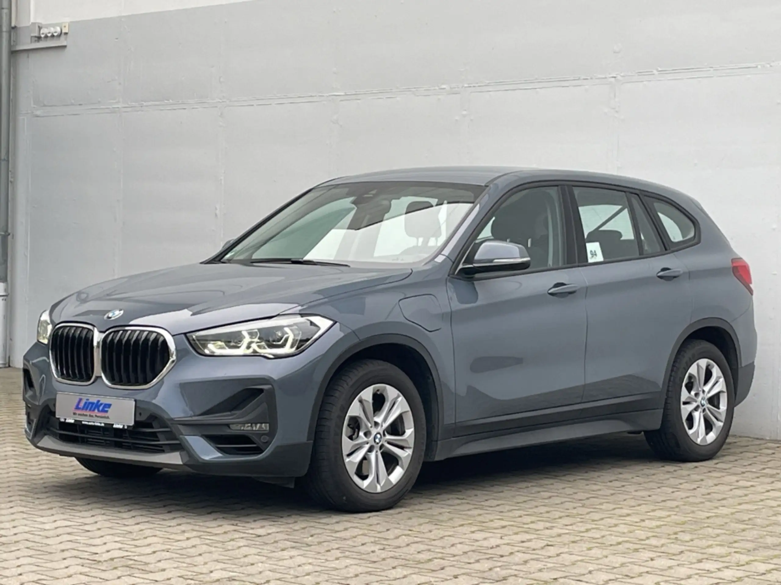 BMW - X1