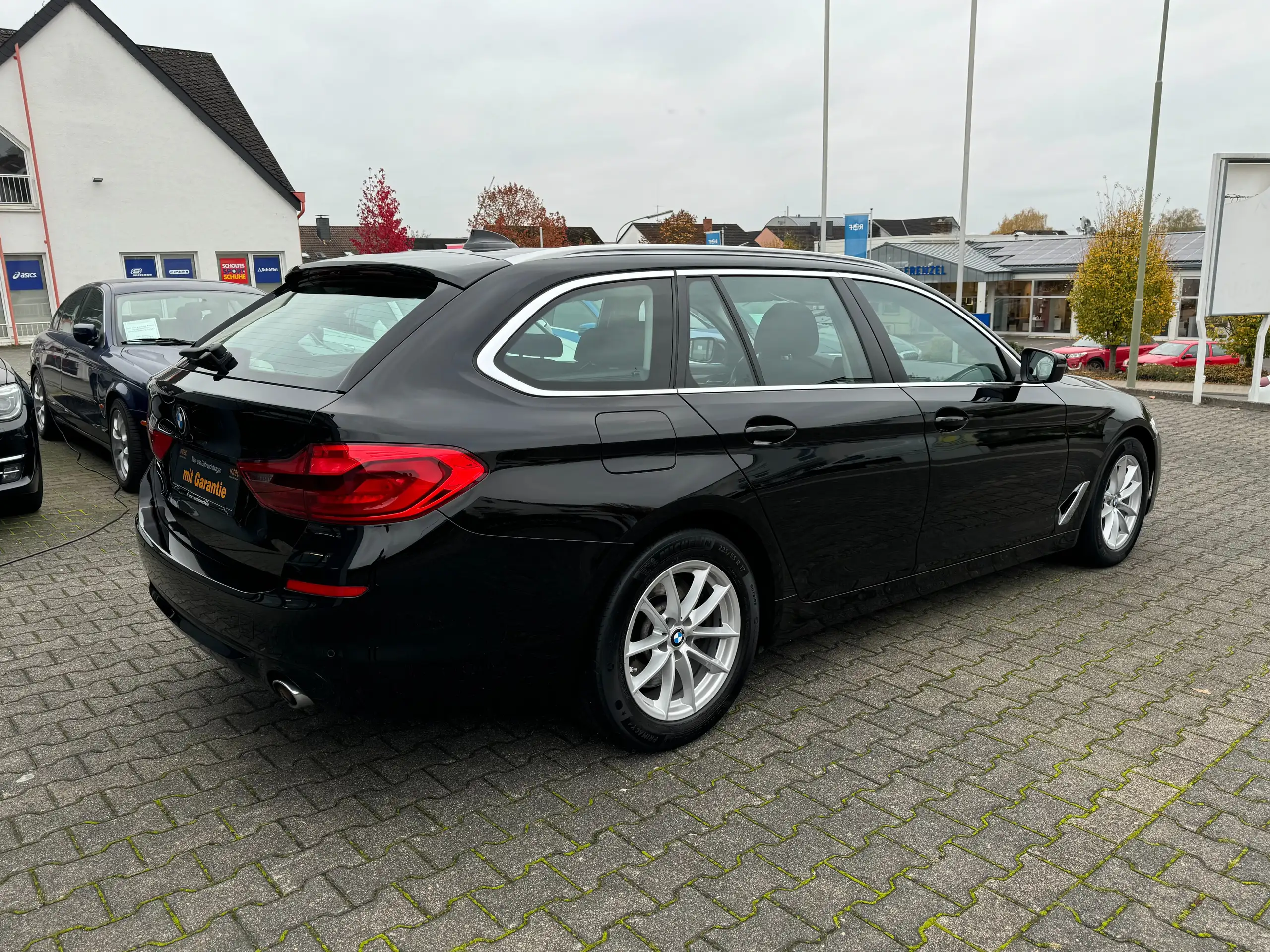 BMW - 530