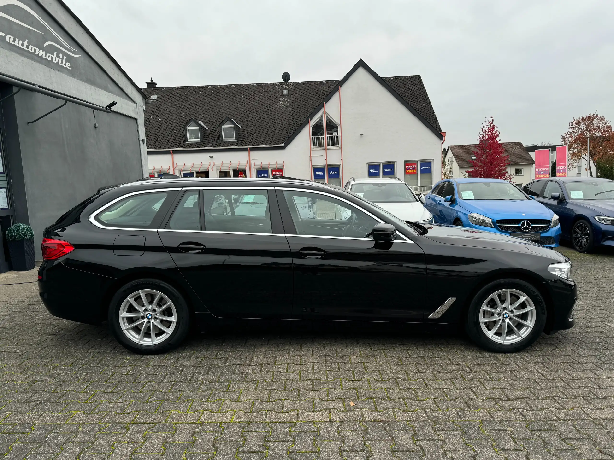 BMW - 530