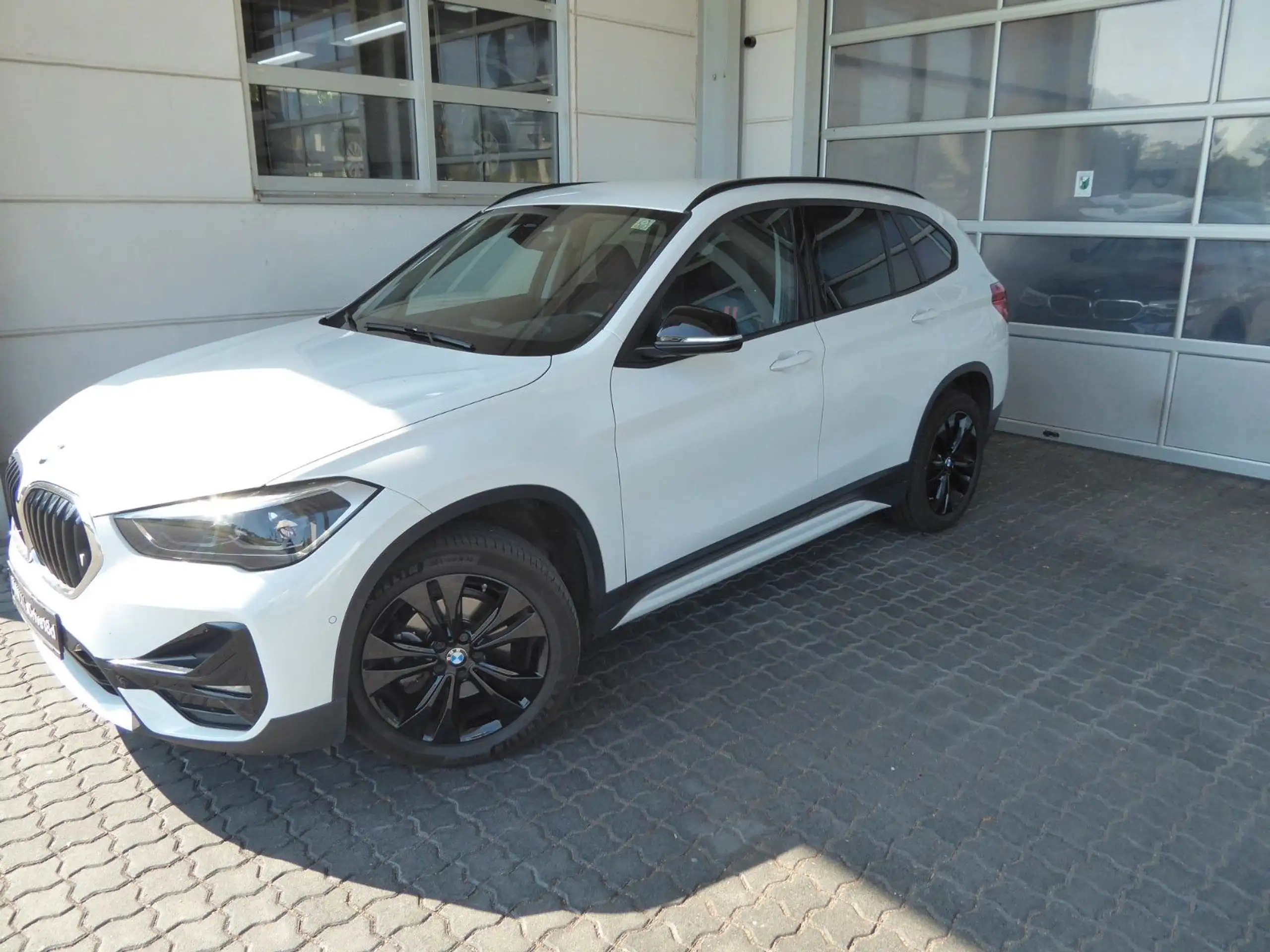 BMW - X1