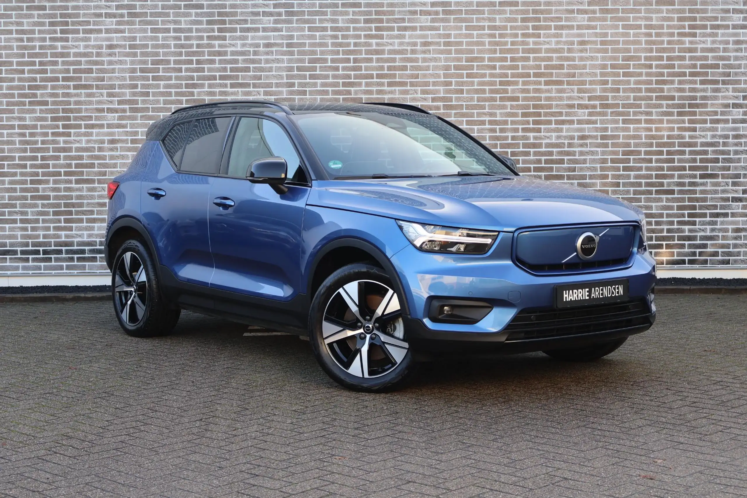 Volvo - XC40