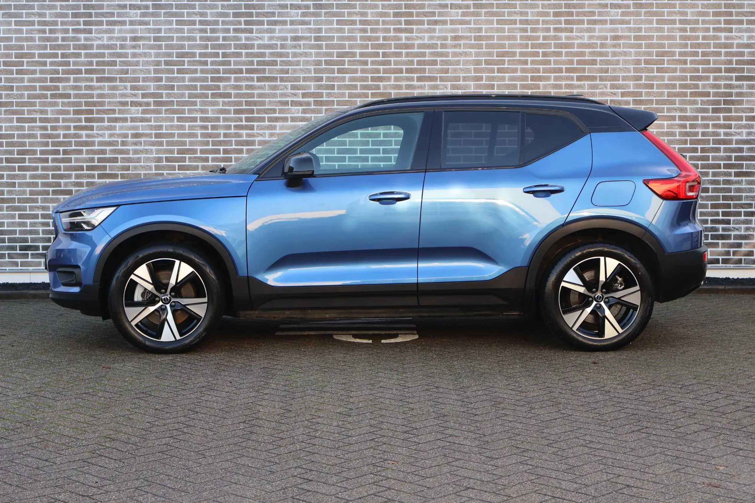 Volvo - XC40