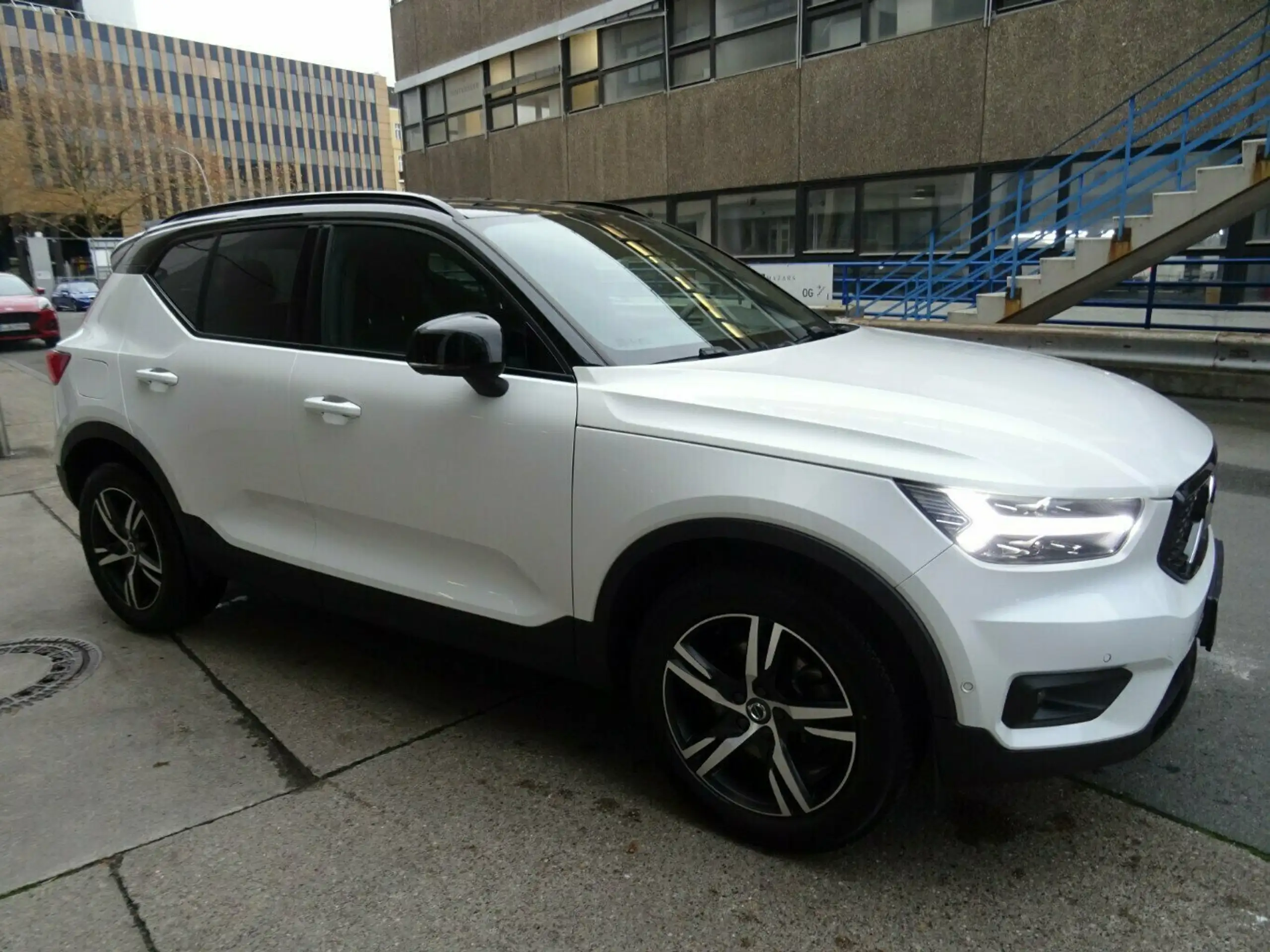 Volvo - XC40