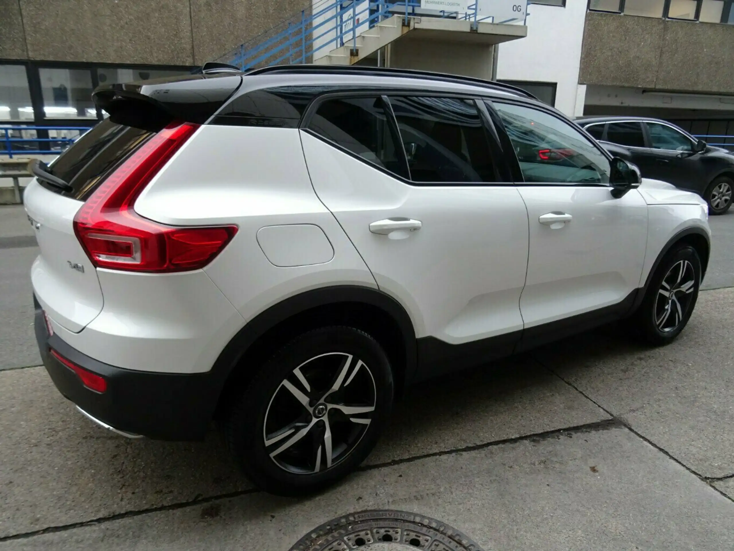 Volvo - XC40