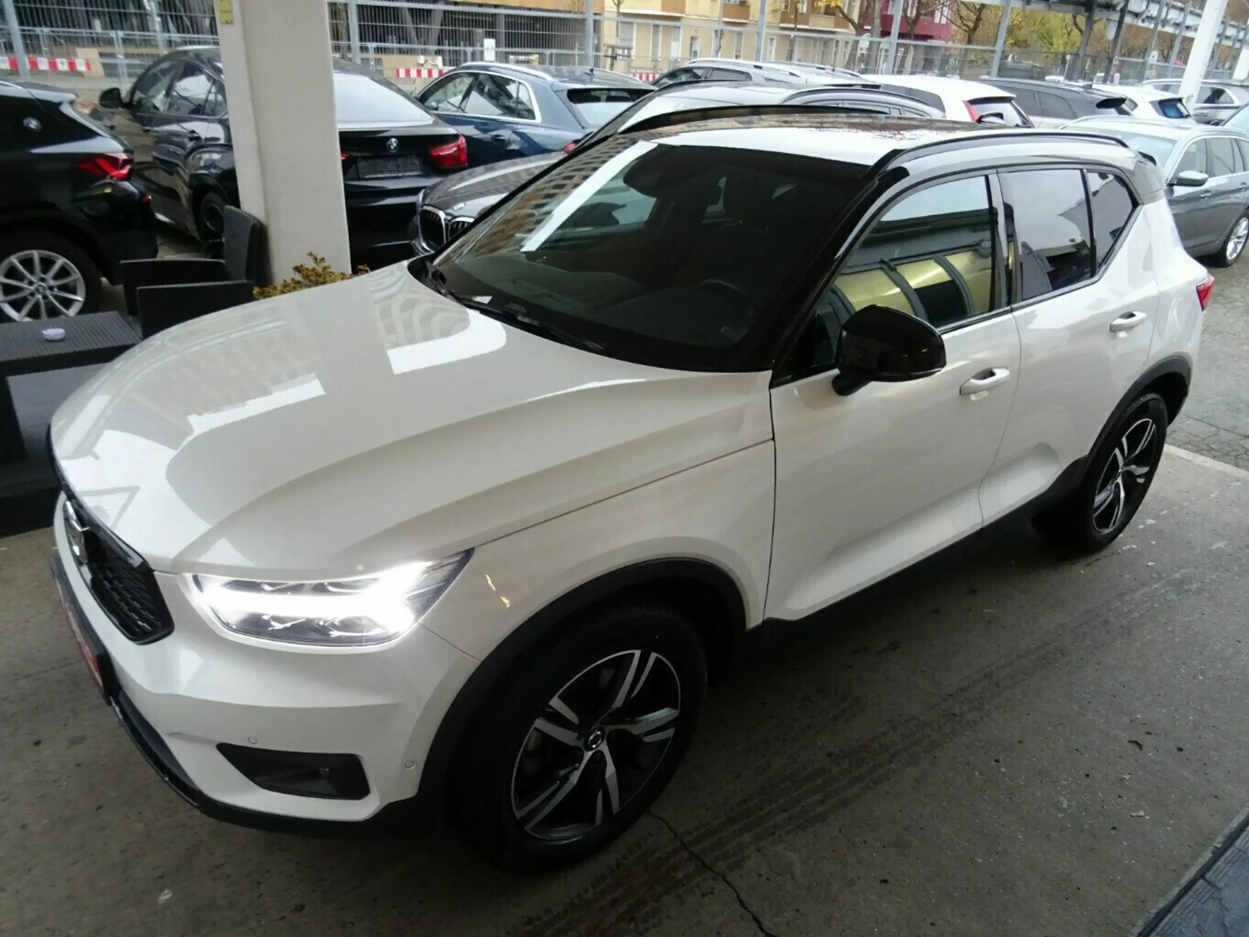 Volvo - XC40