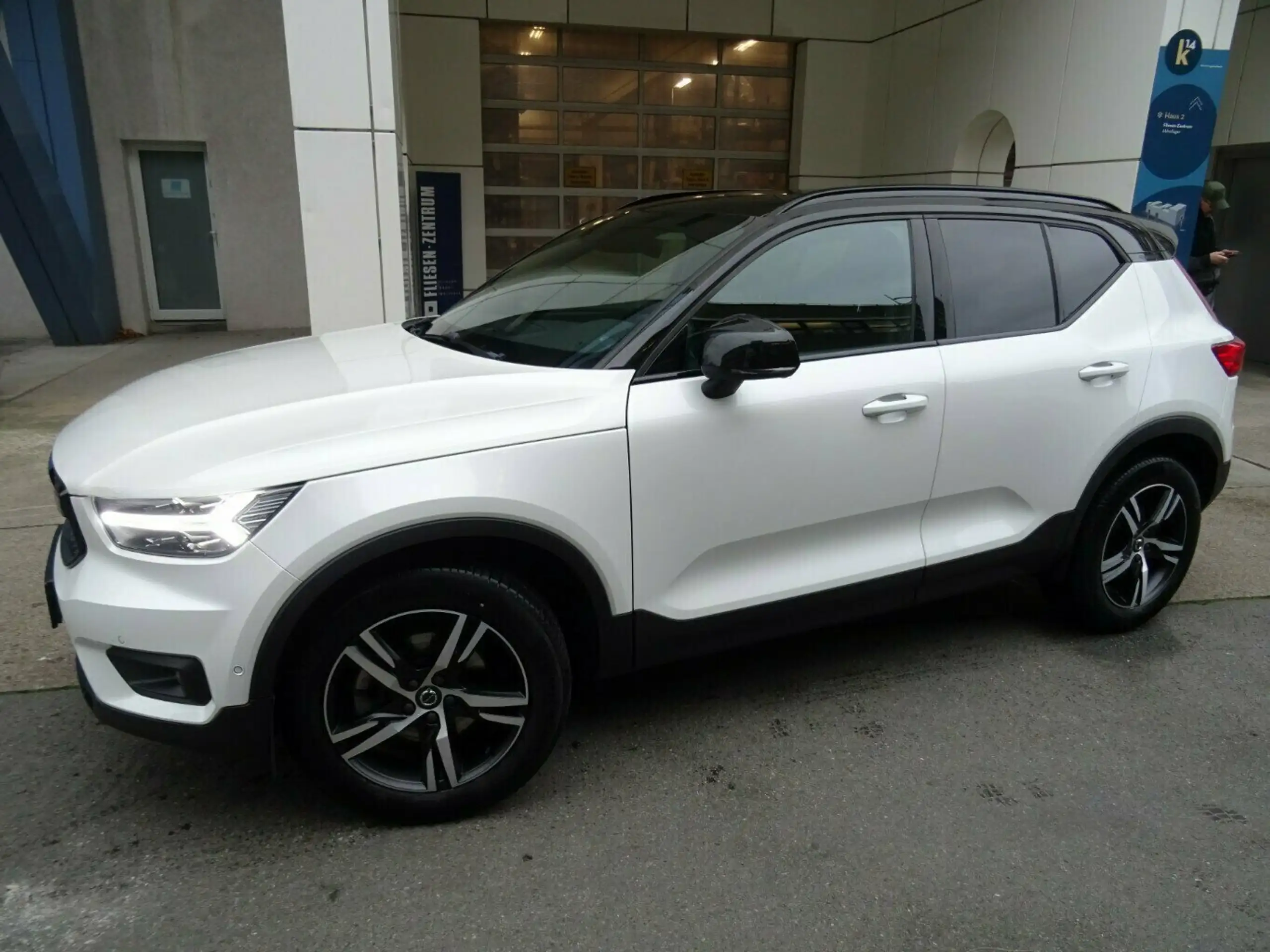 Volvo - XC40